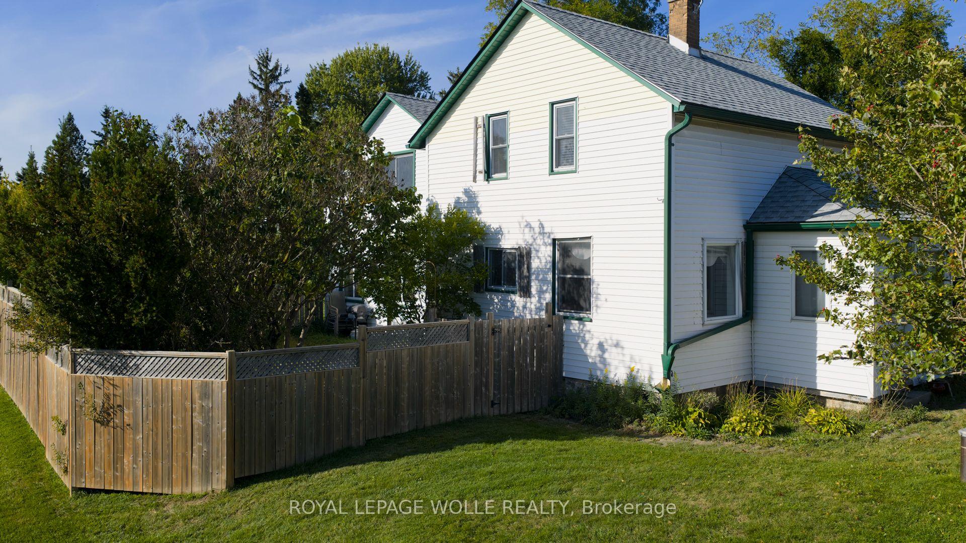 Photo 2 of 2636 Hutchison Road, Wellesley — HOMEH