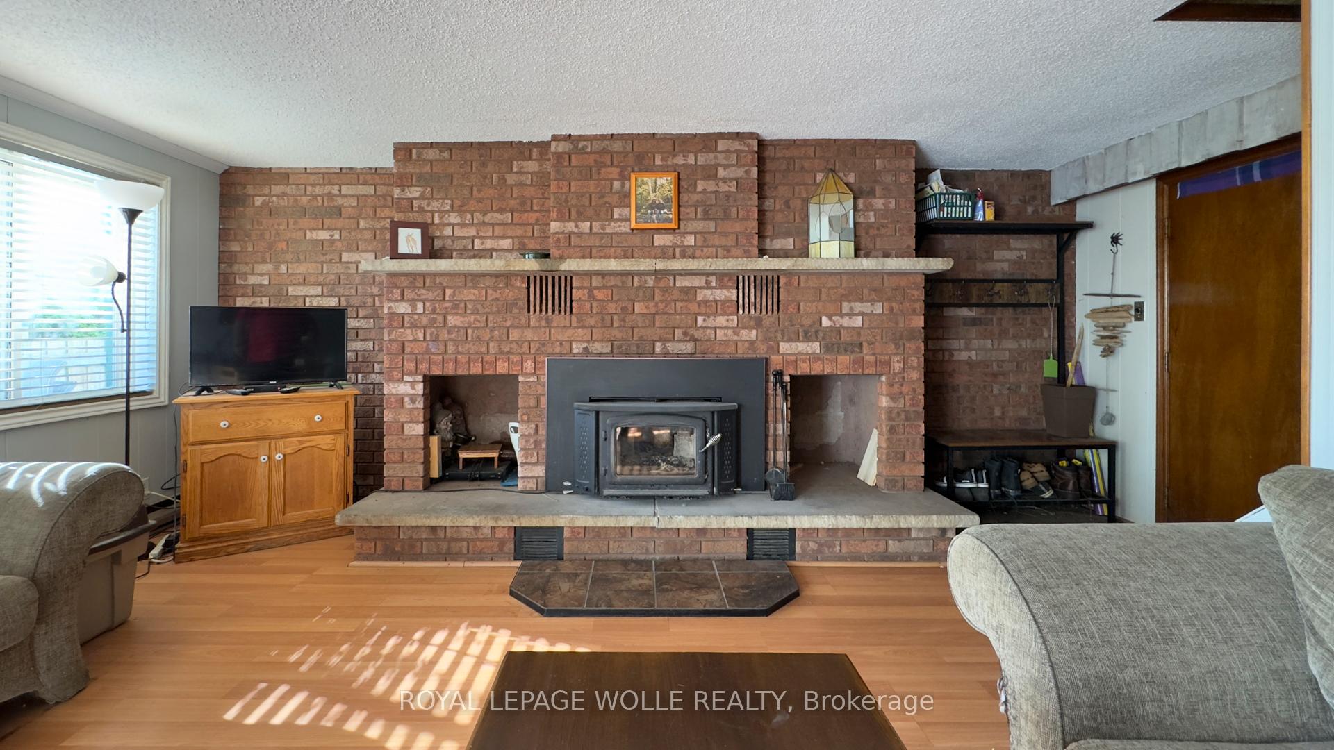 Photo 13 of 2636 Hutchison Road, Wellesley — HOMEH