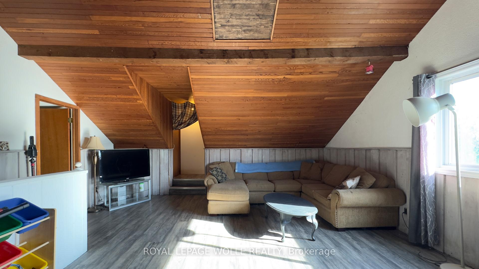 Photo 23 of 2636 Hutchison Road, Wellesley — HOMEH