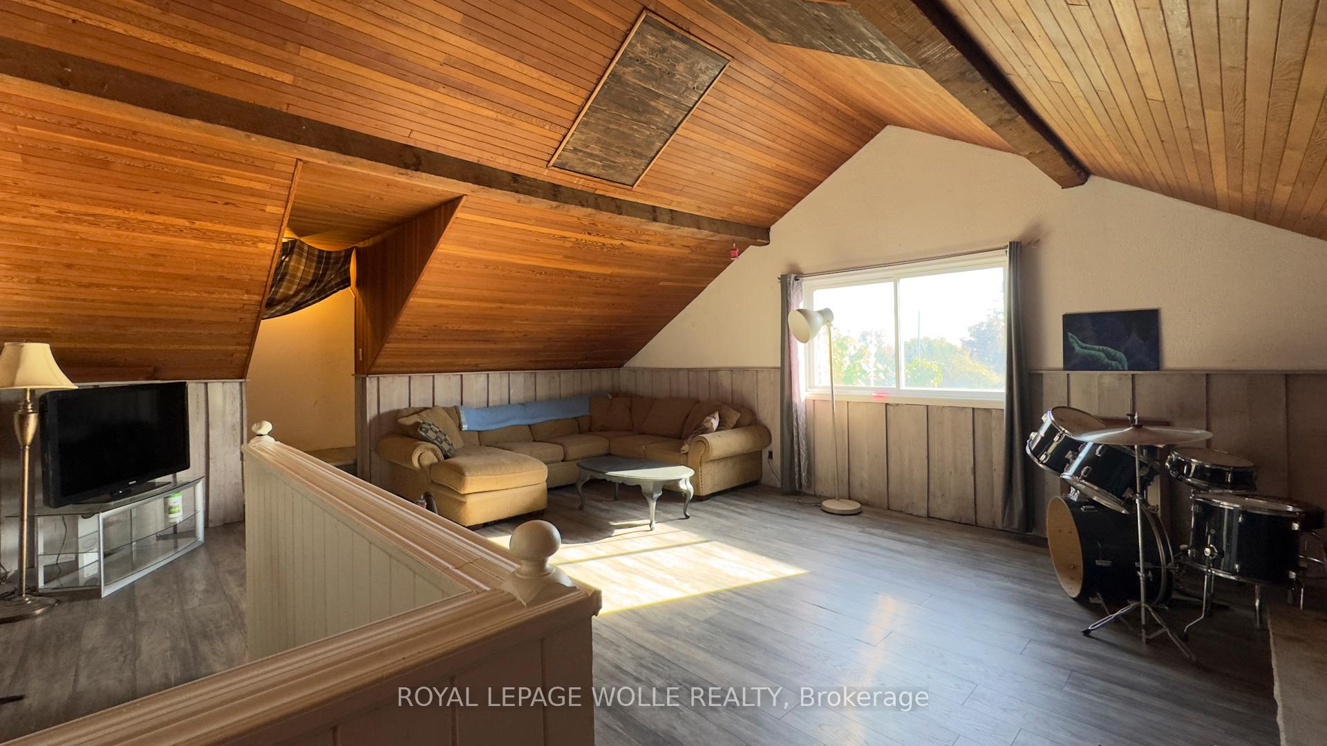 Photo 24 of 2636 Hutchison Road, Wellesley — HOMEH