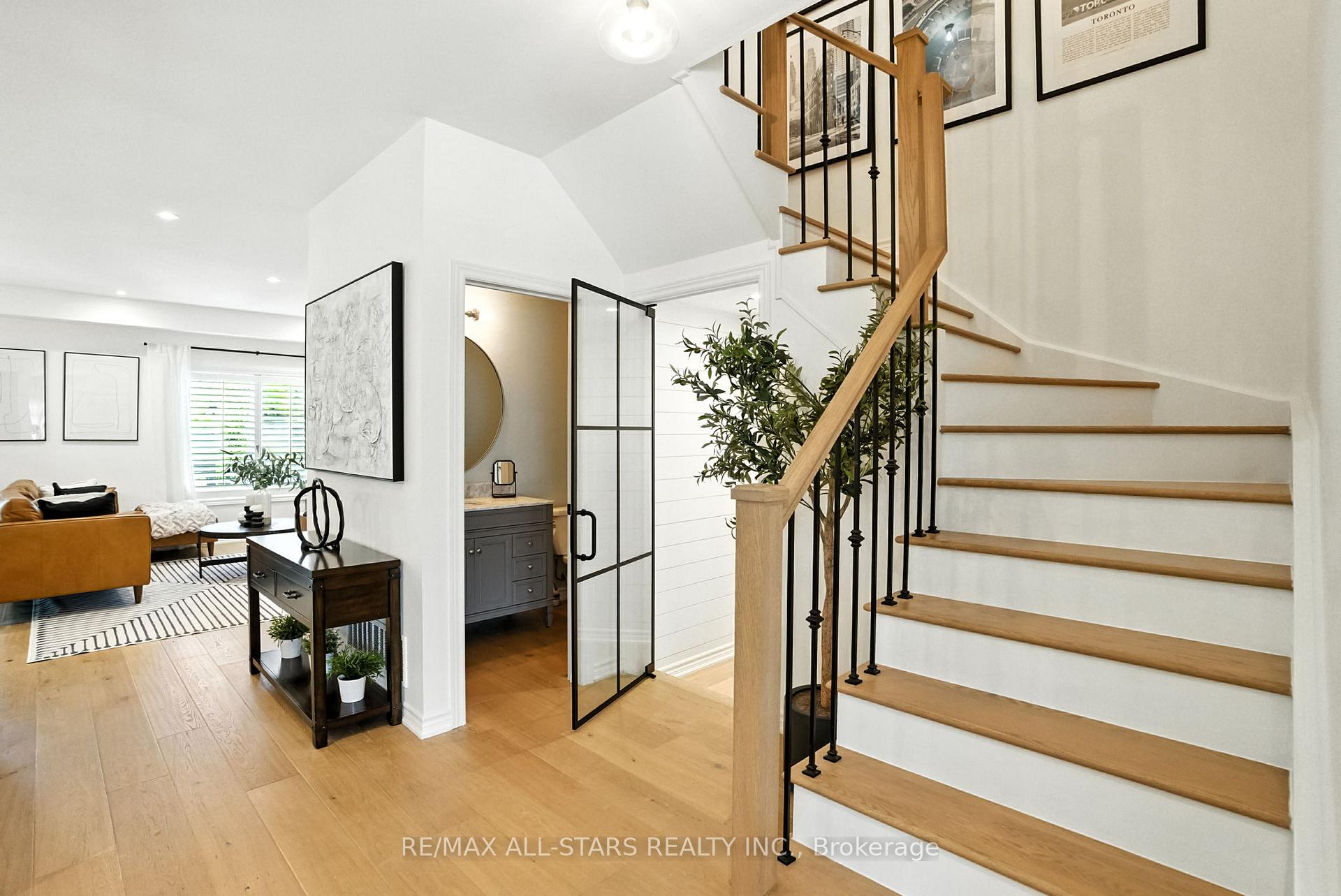 Photo 8 of 17 Gord Matthews Way, Uxbridge — HOMEH