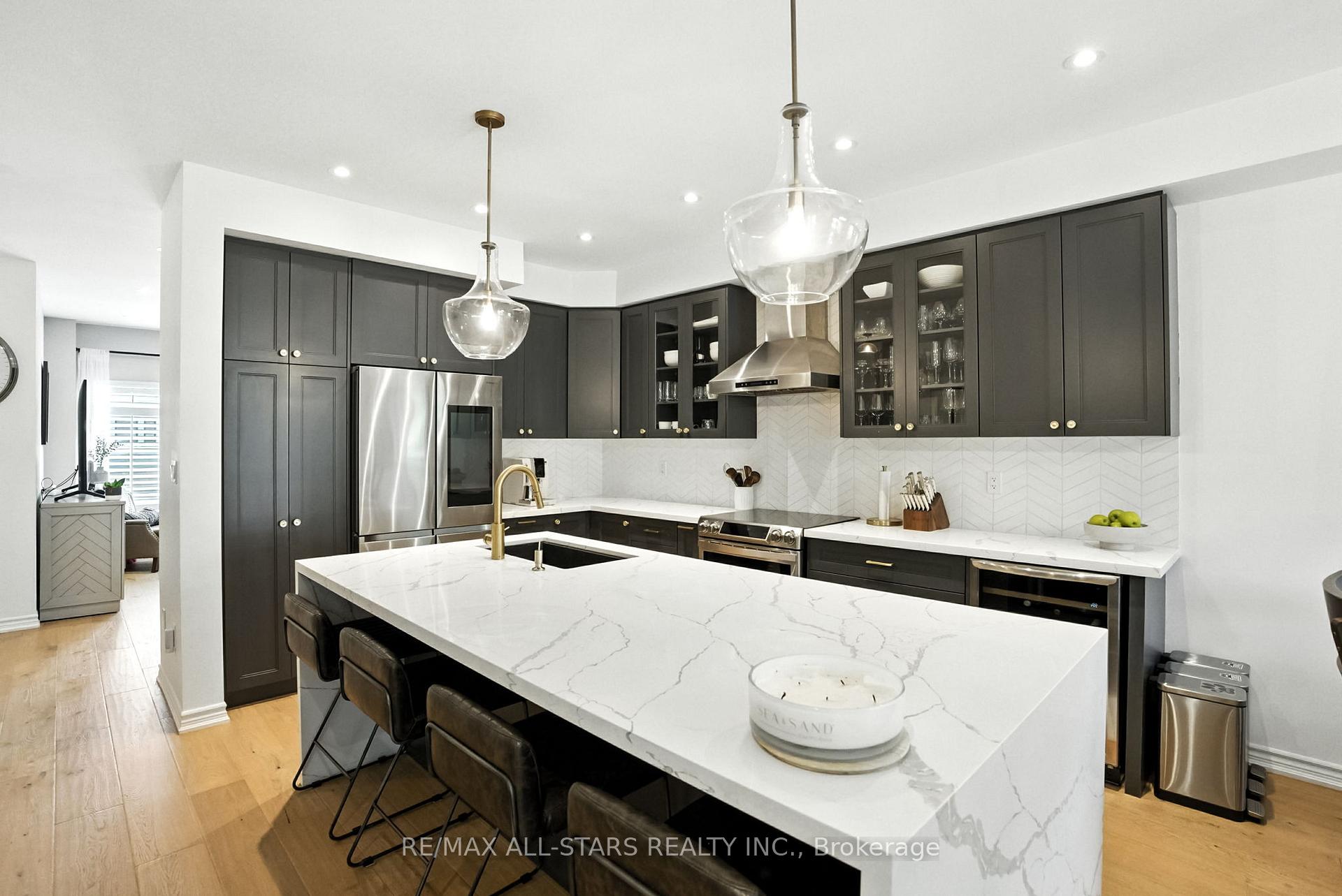 Photo 13 of 17 Gord Matthews Way, Uxbridge — HOMEH