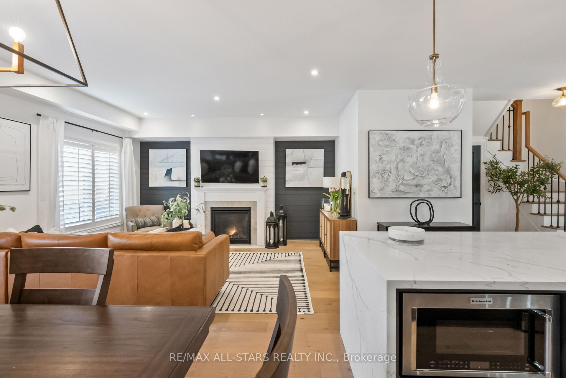Photo 15 of 17 Gord Matthews Way, Uxbridge — HOMEH