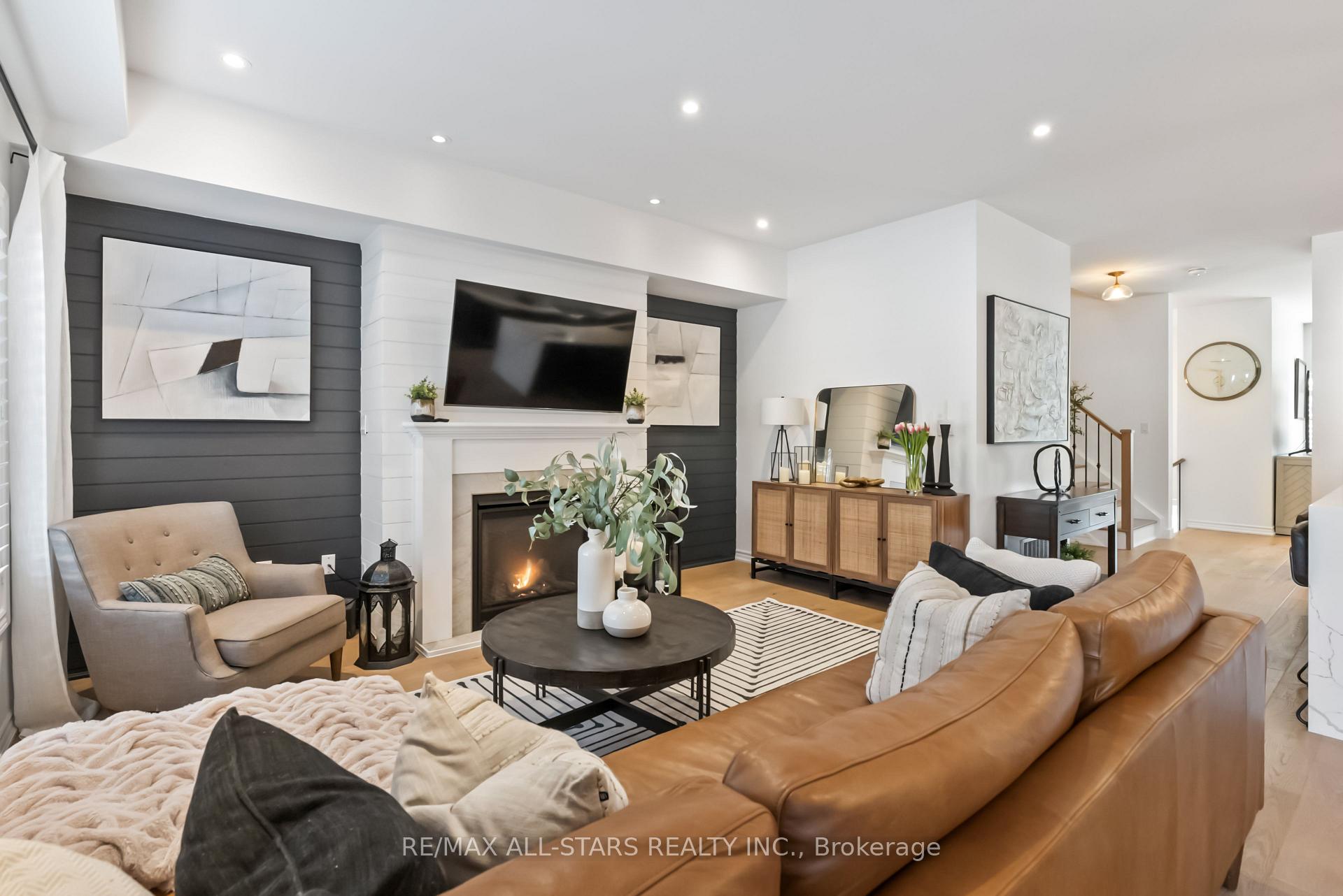Photo 17 of 17 Gord Matthews Way, Uxbridge — HOMEH