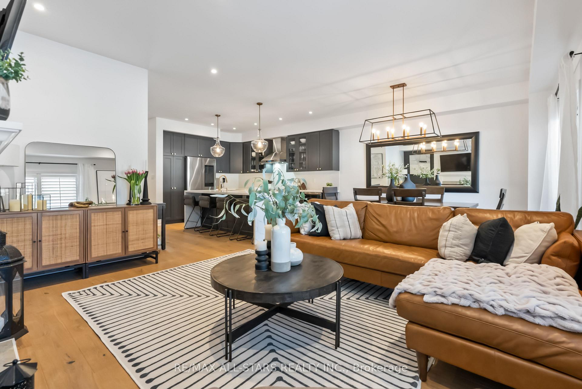 Photo 20 of 17 Gord Matthews Way, Uxbridge — HOMEH