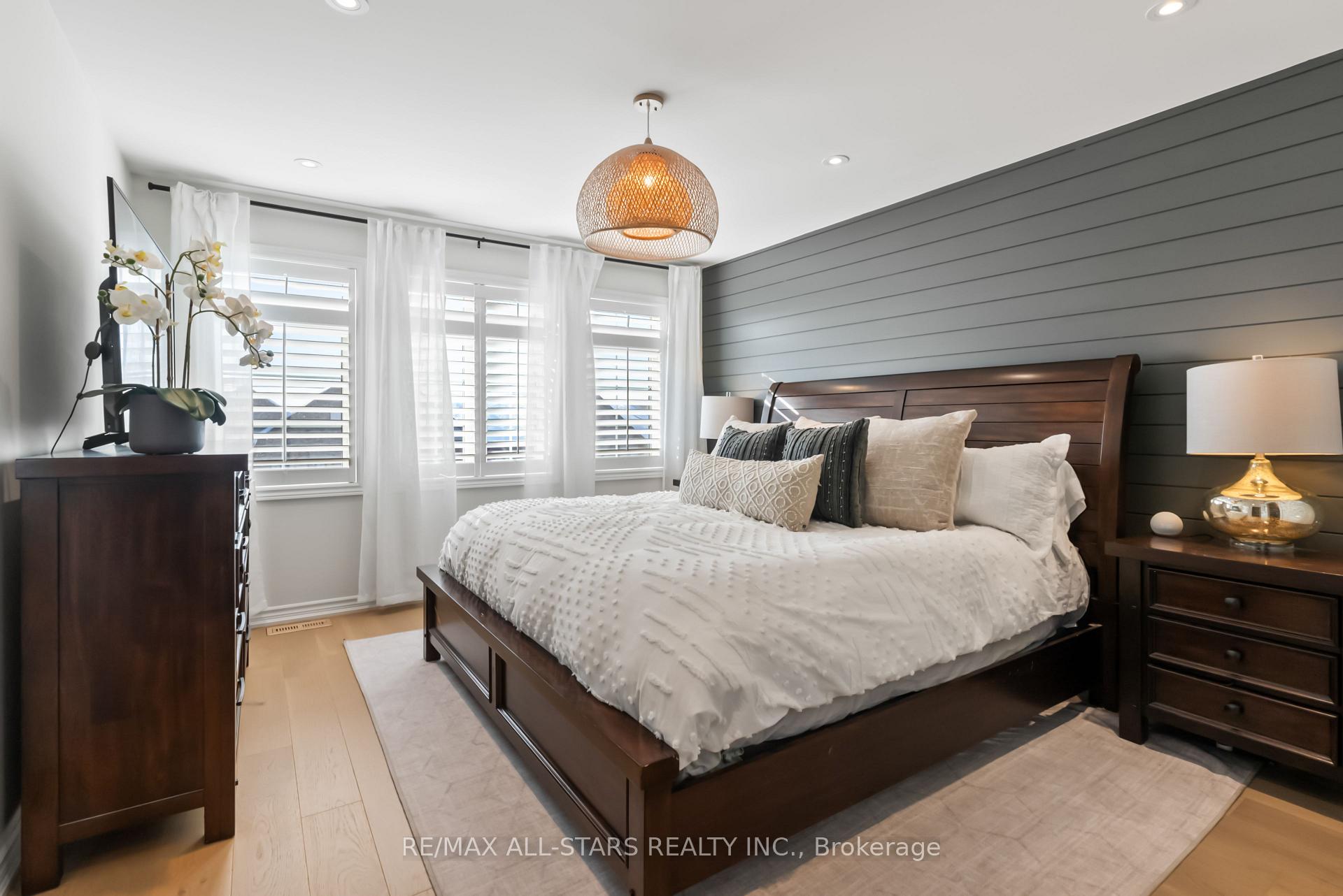 Photo 22 of 17 Gord Matthews Way, Uxbridge — HOMEH