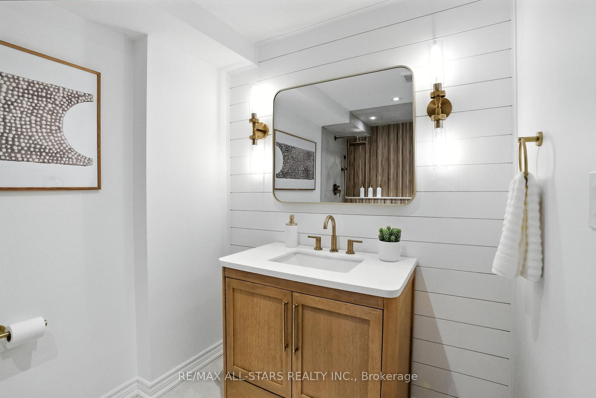 Photo 45 of 17 Gord Matthews Way, Uxbridge — HOMEH