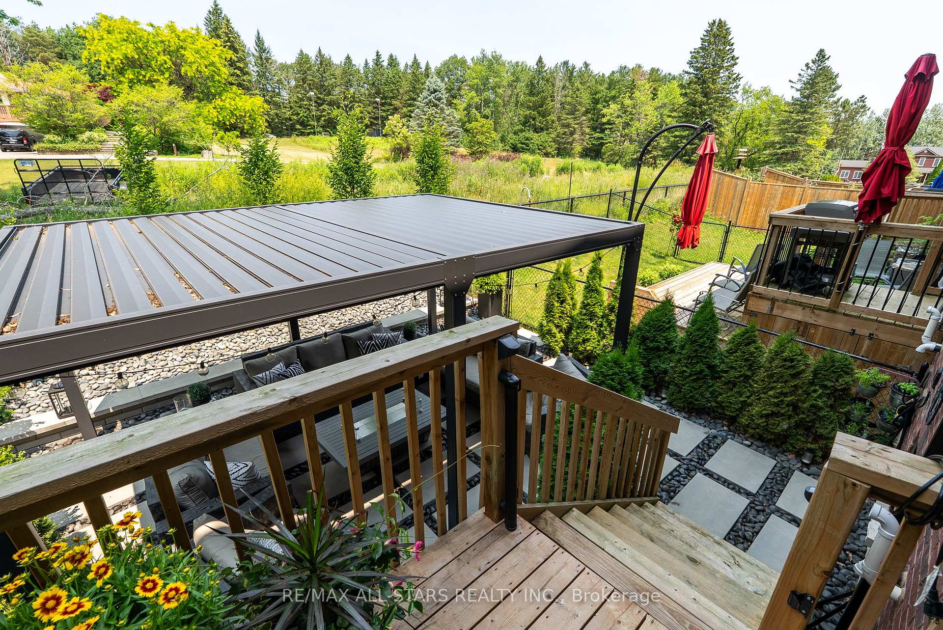 Photo 46 of 17 Gord Matthews Way, Uxbridge — HOMEH