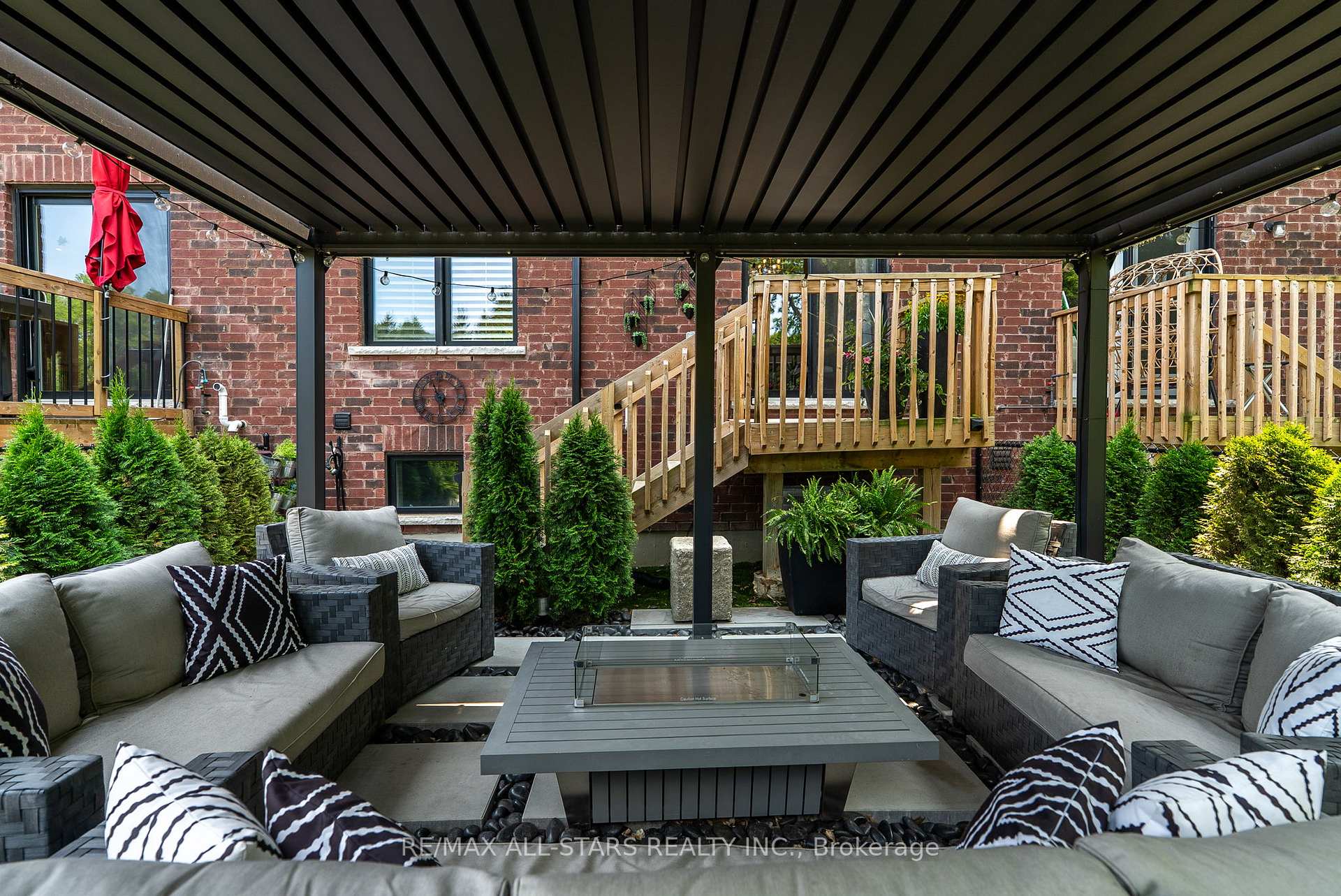 Photo 50 of 17 Gord Matthews Way, Uxbridge — HOMEH