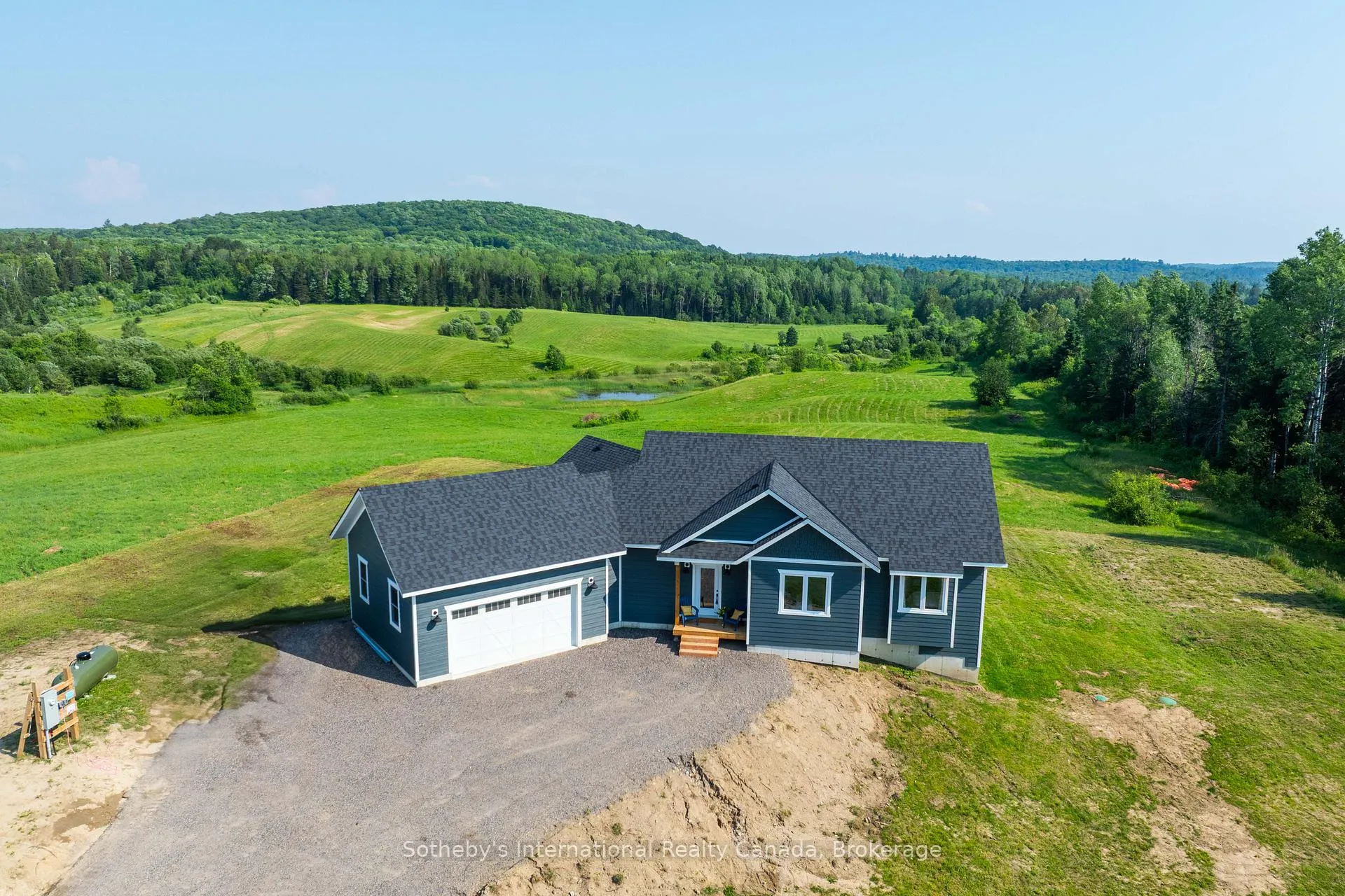 Photo 4 of 141 Three Mile Lake Road, Armour, Katrine — HOMEH