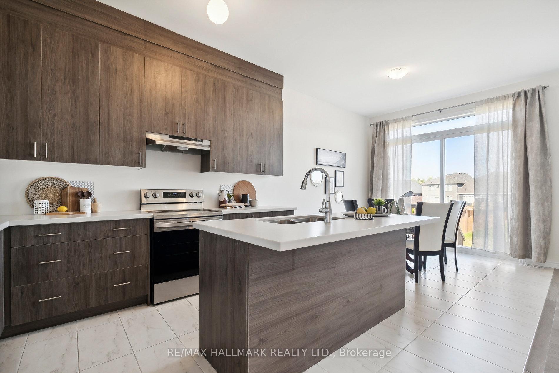 Photo 11 of 346 Ramblewood Drive, Wasaga Beach — HOMEH