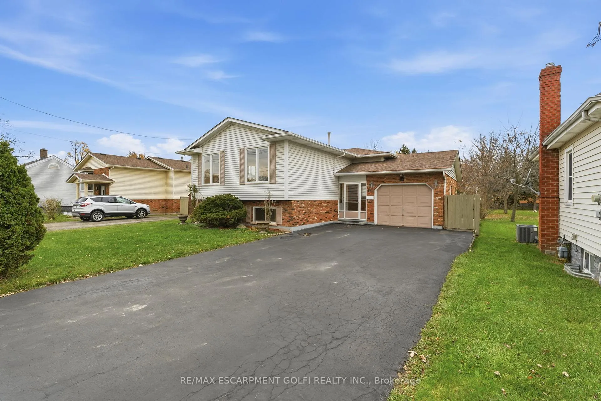 Photo 2 of 85 Rice Road, Welland, N. Welland — HOMEH