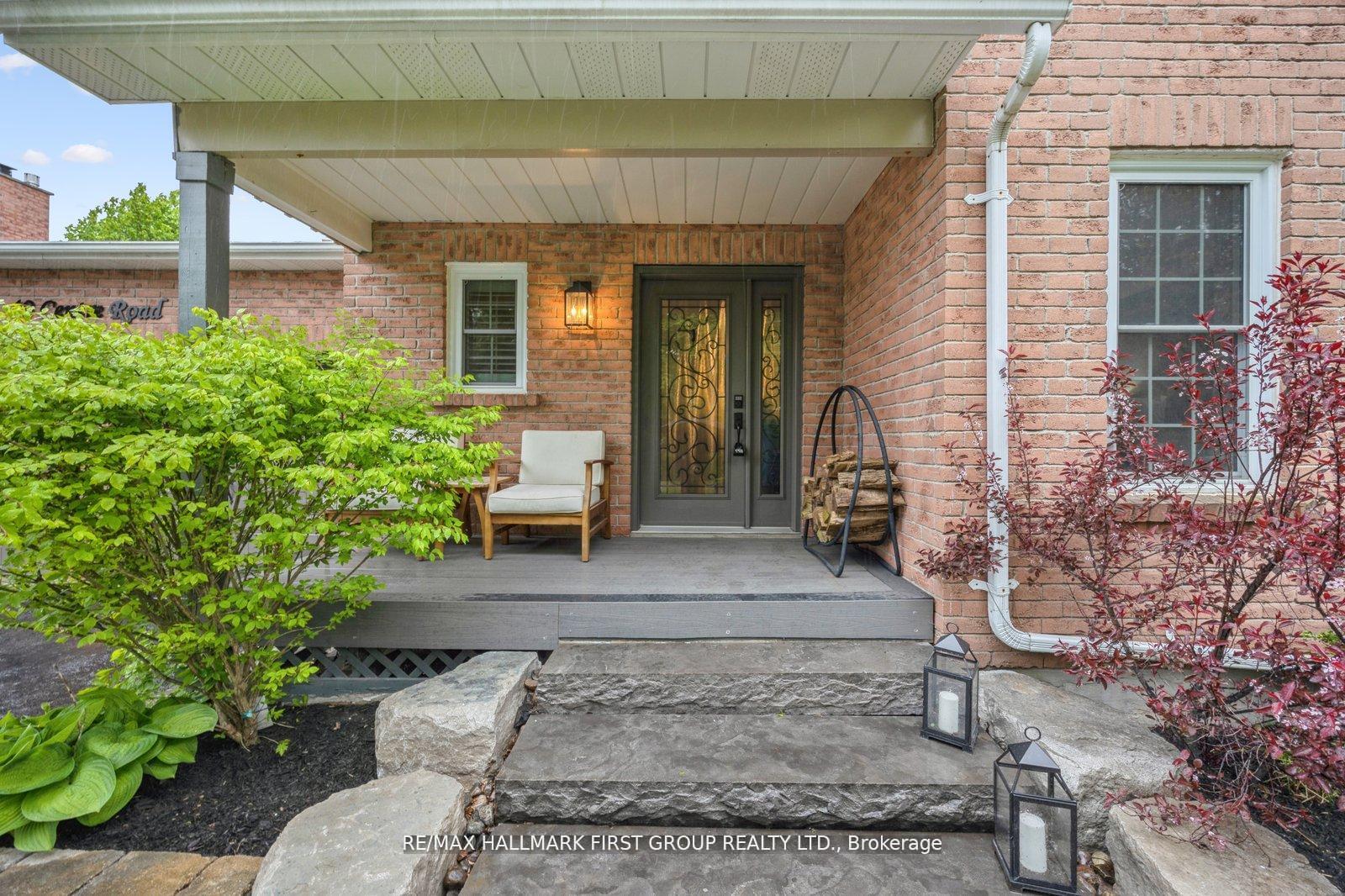 Photo 2 of 40 Centre Road, Uxbridge — HOMEH
