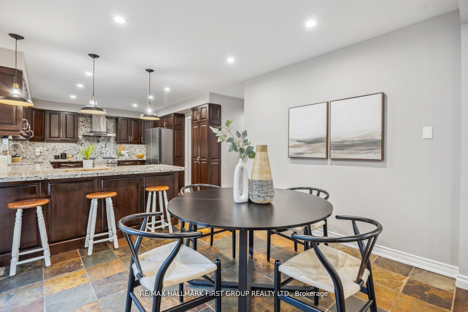 Photo 16 of 40 Centre Road, Uxbridge — HOMEH
