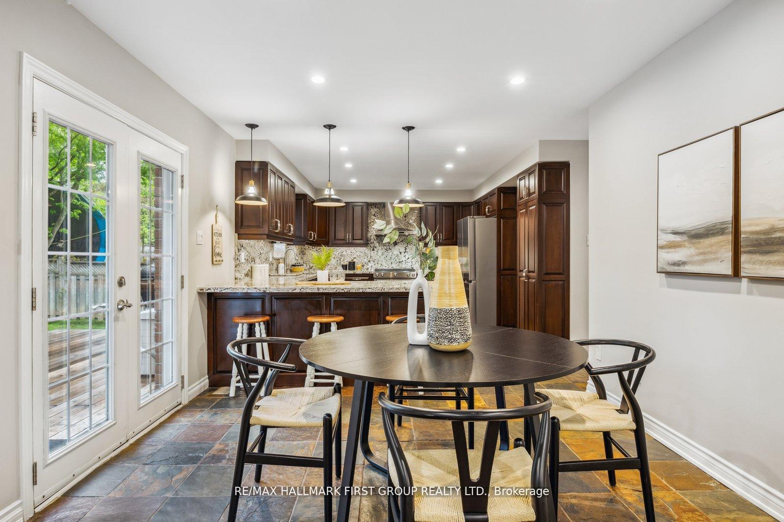 Photo 17 of 40 Centre Road, Uxbridge — HOMEH