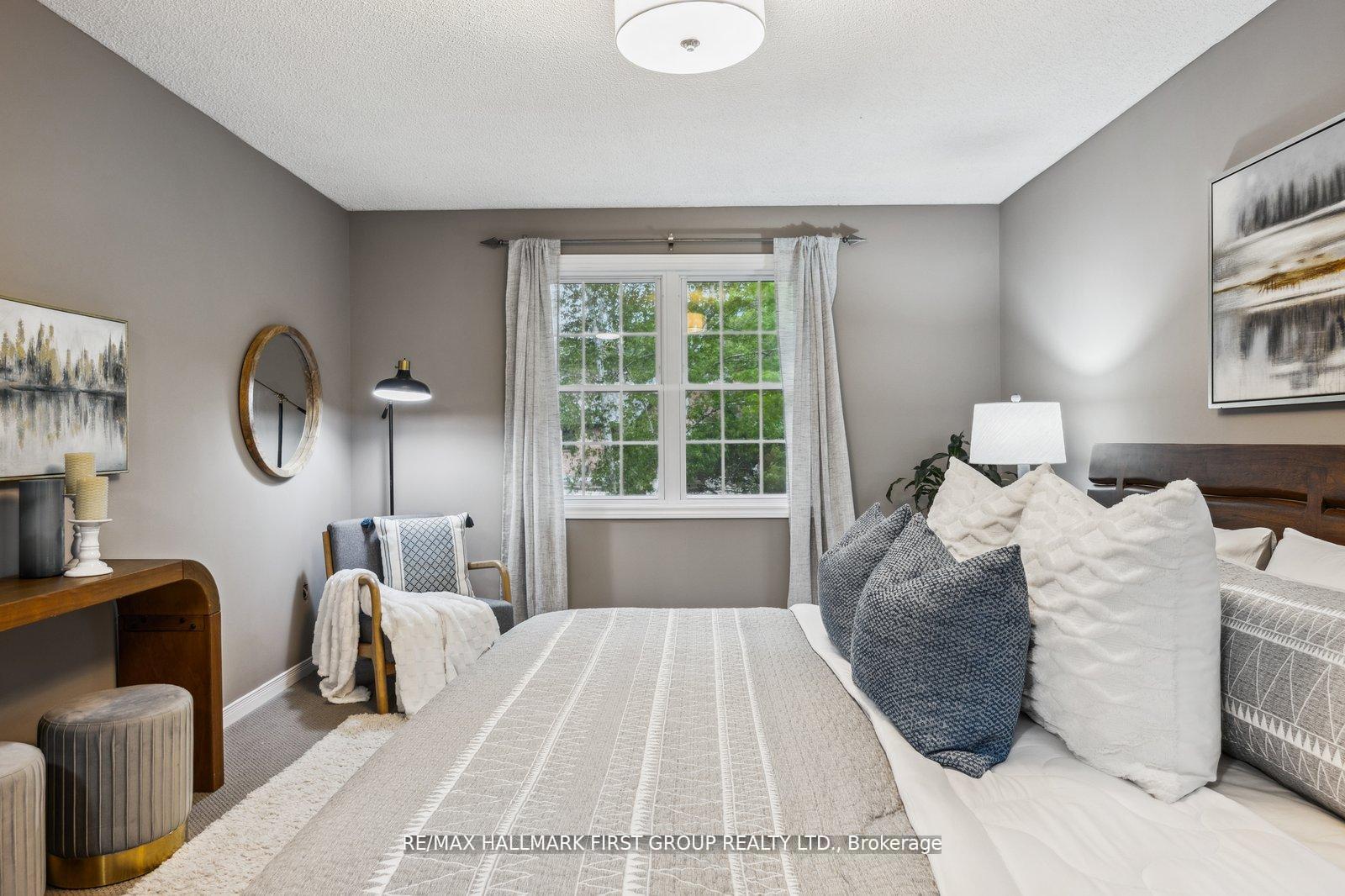 Photo 26 of 40 Centre Road, Uxbridge — HOMEH