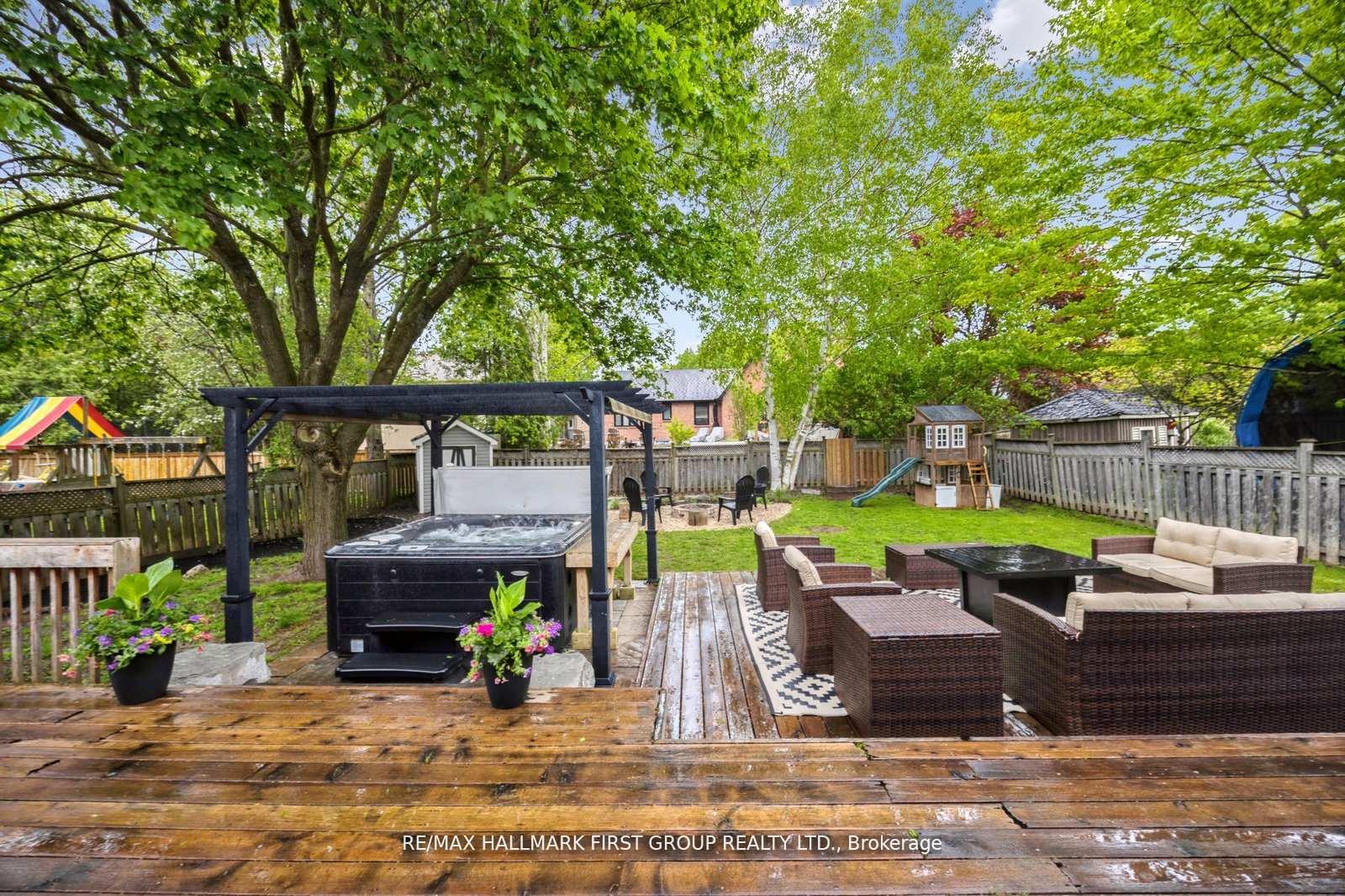 Photo 42 of 40 Centre Road, Uxbridge — HOMEH