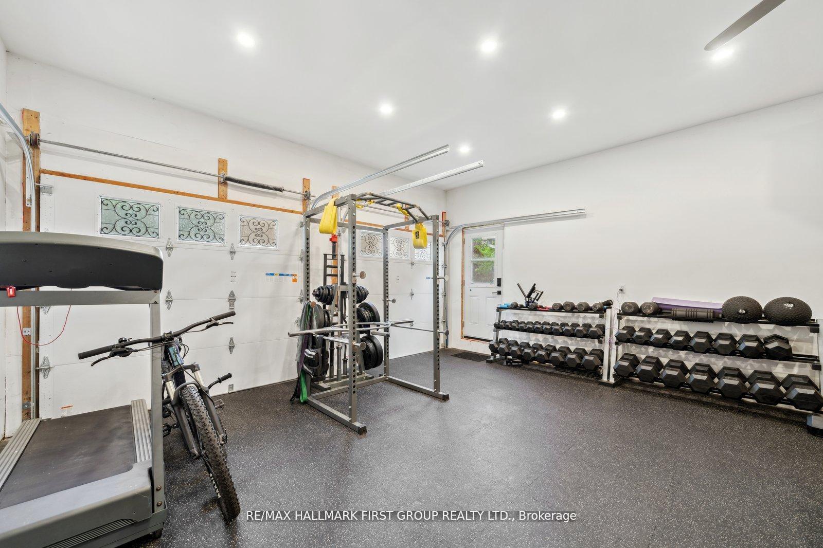 Photo 48 of 40 Centre Road, Uxbridge — HOMEH