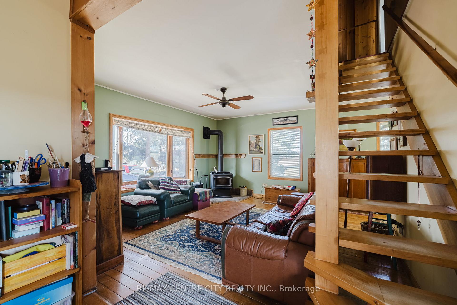 Photo 4 of 6707 Chalk Line, Warwick — HOMEH