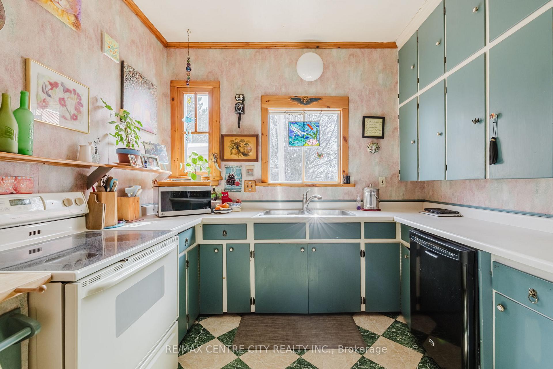 Photo 11 of 6707 Chalk Line, Warwick — HOMEH