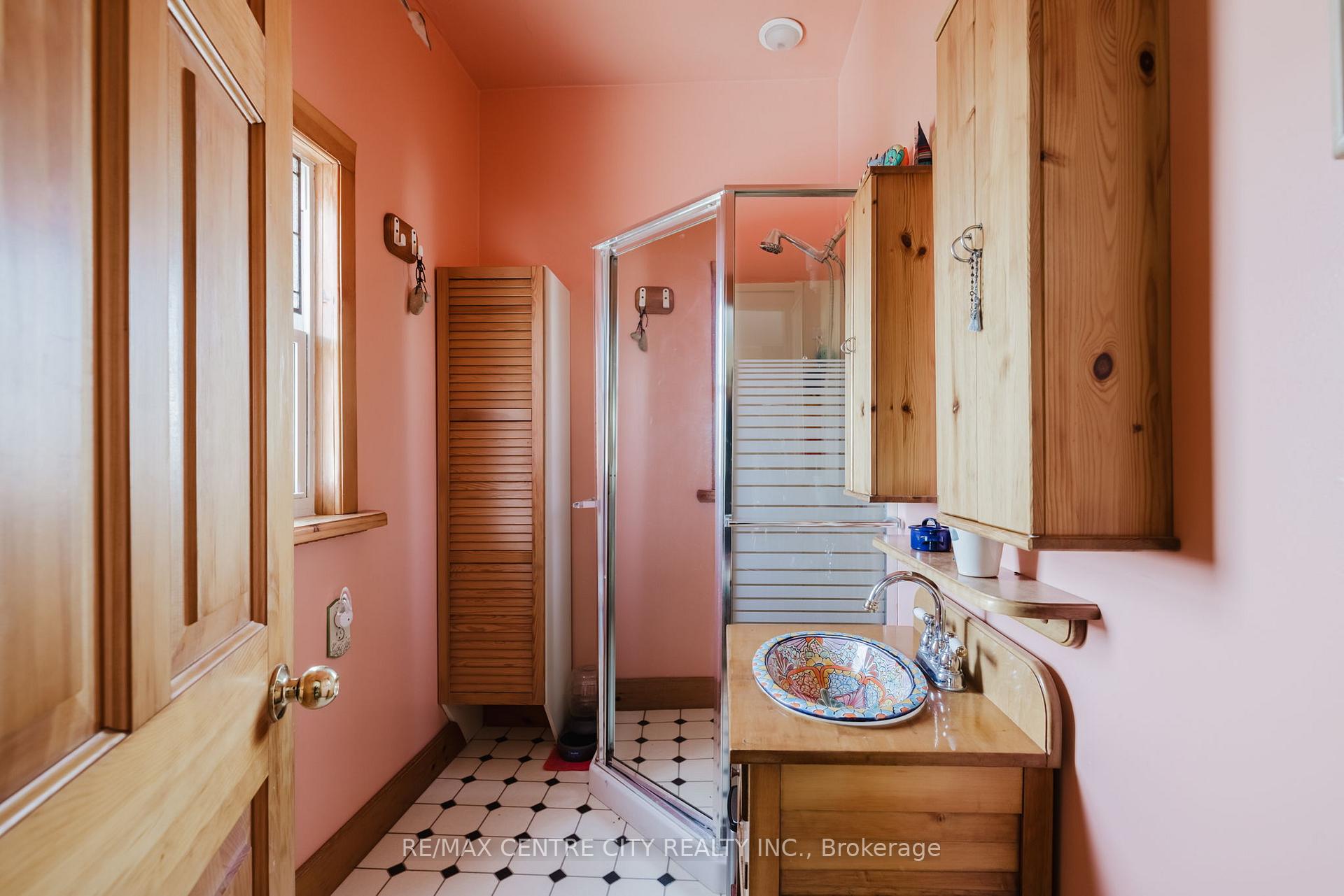 Photo 13 of 6707 Chalk Line, Warwick — HOMEH