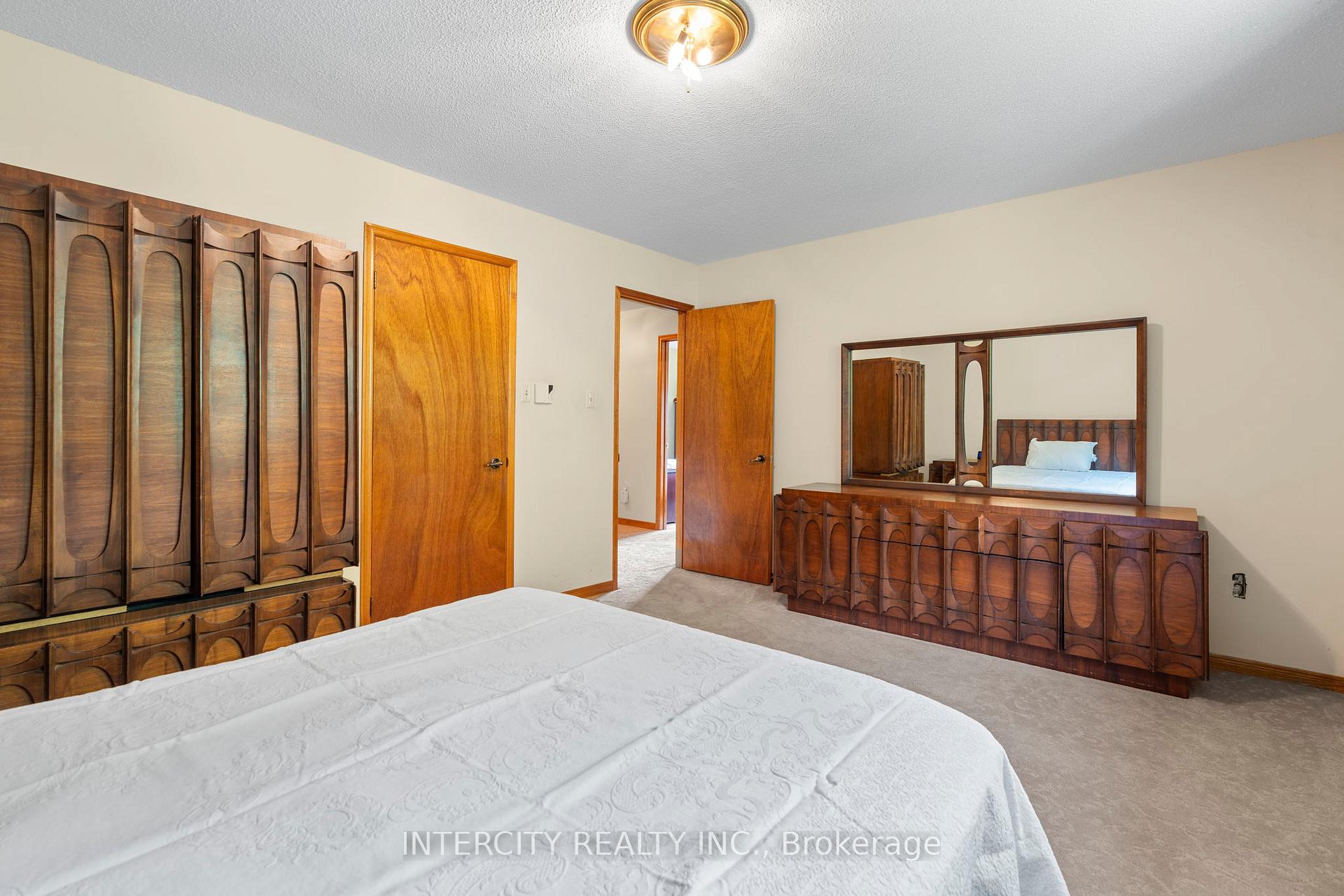 Photo 26 of 64 Brandy Crescent, Vaughan, East Woodbridge — HOMEH