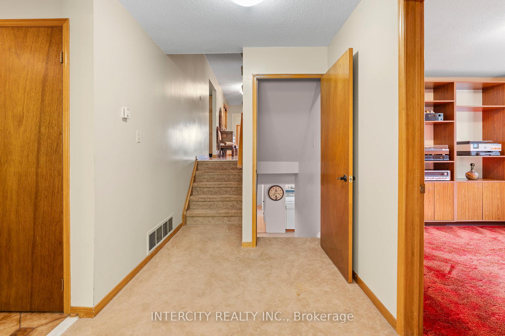 Photo 27 of 64 Brandy Crescent, Vaughan, East Woodbridge — HOMEH