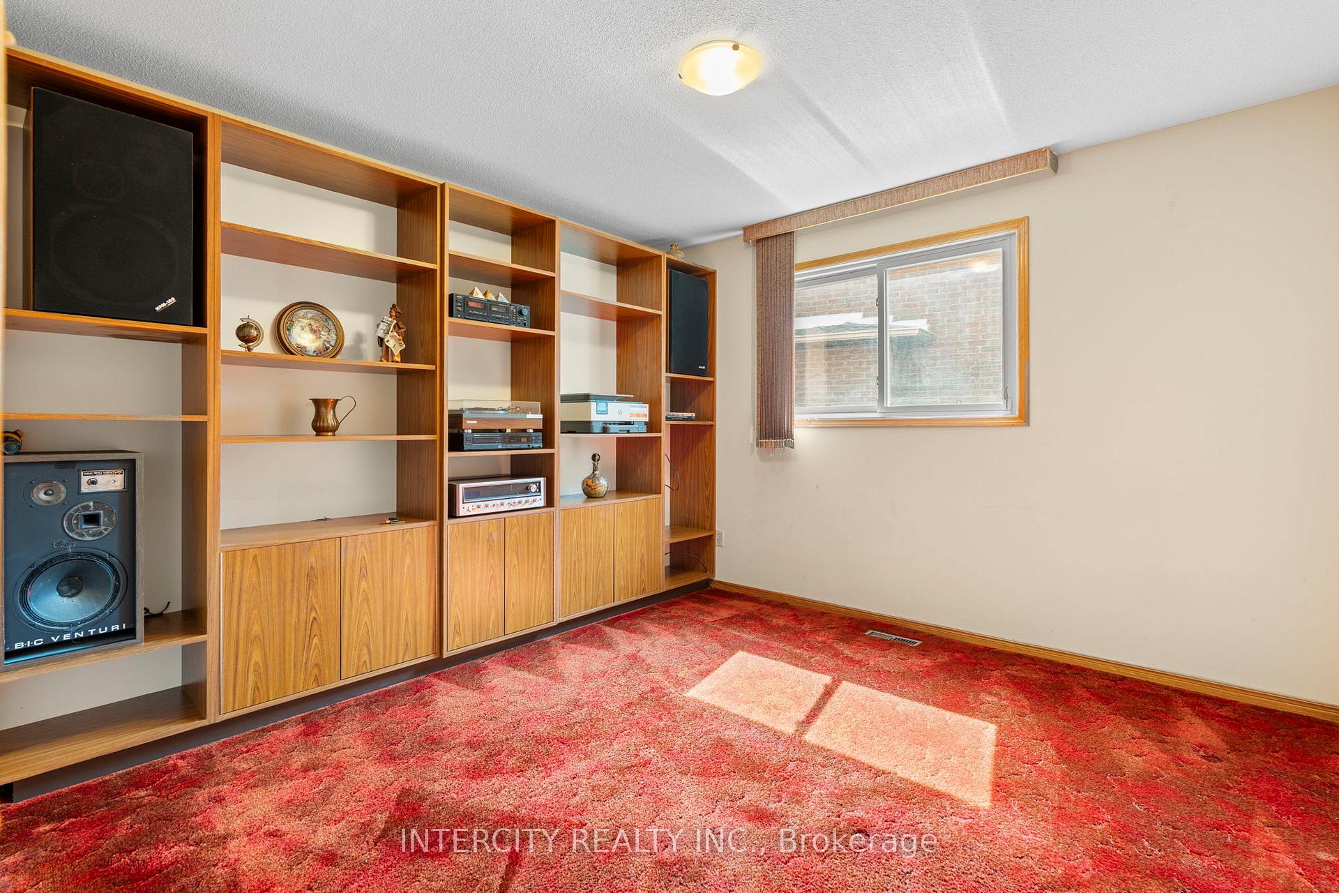 Photo 28 of 64 Brandy Crescent, Vaughan, East Woodbridge — HOMEH