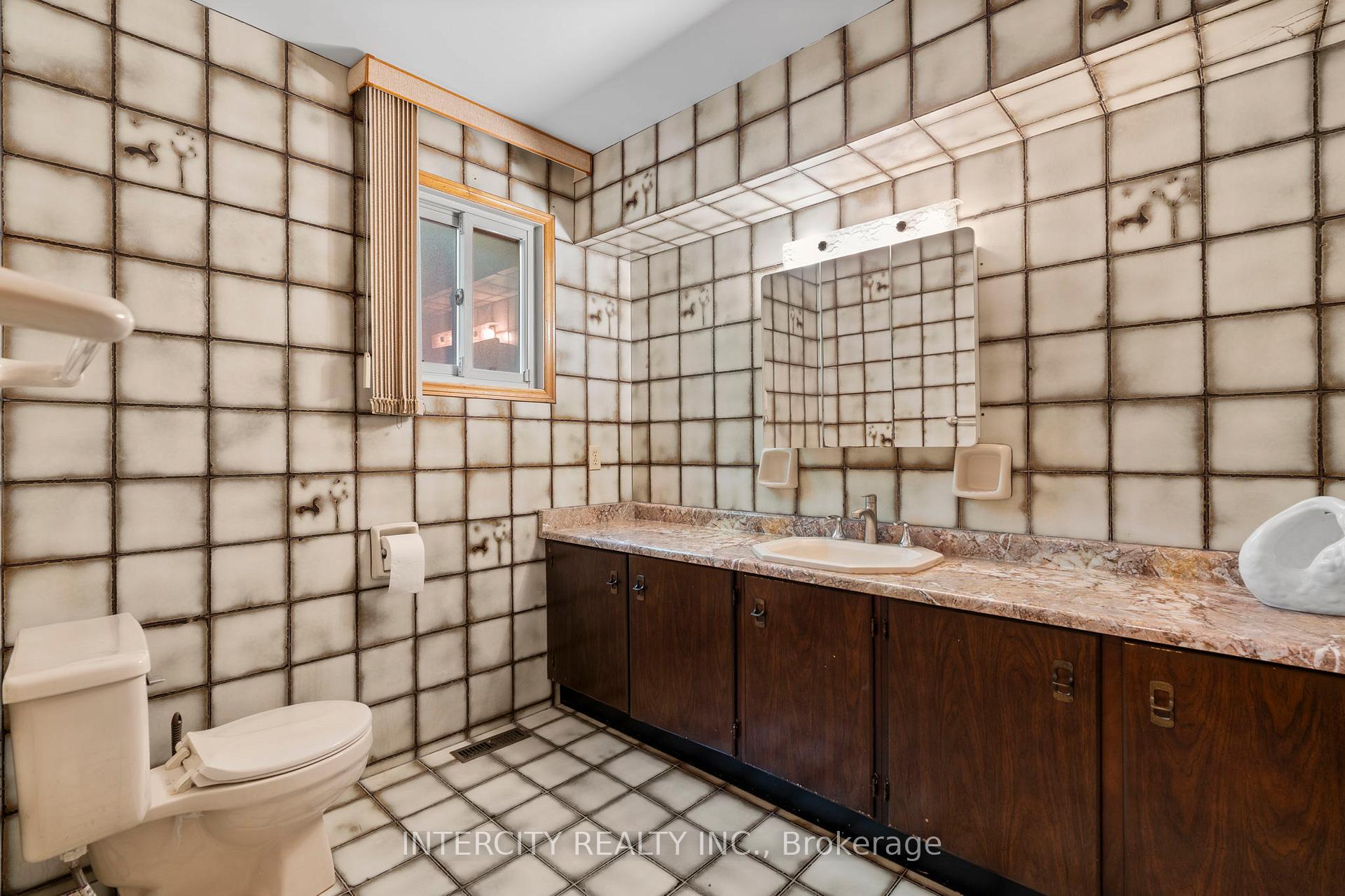 Photo 30 of 64 Brandy Crescent, Vaughan, East Woodbridge — HOMEH