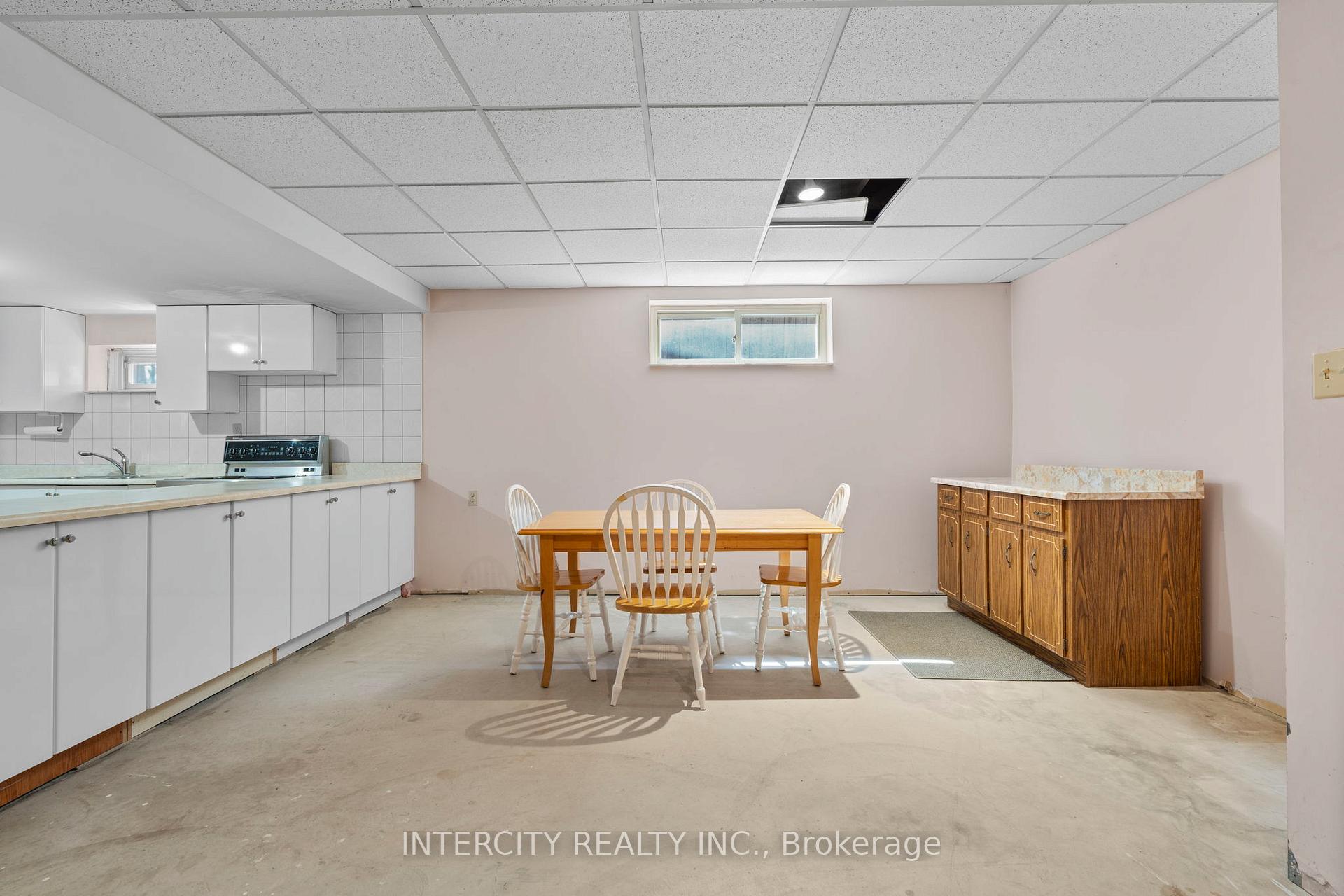 Photo 36 of 64 Brandy Crescent, Vaughan, East Woodbridge — HOMEH