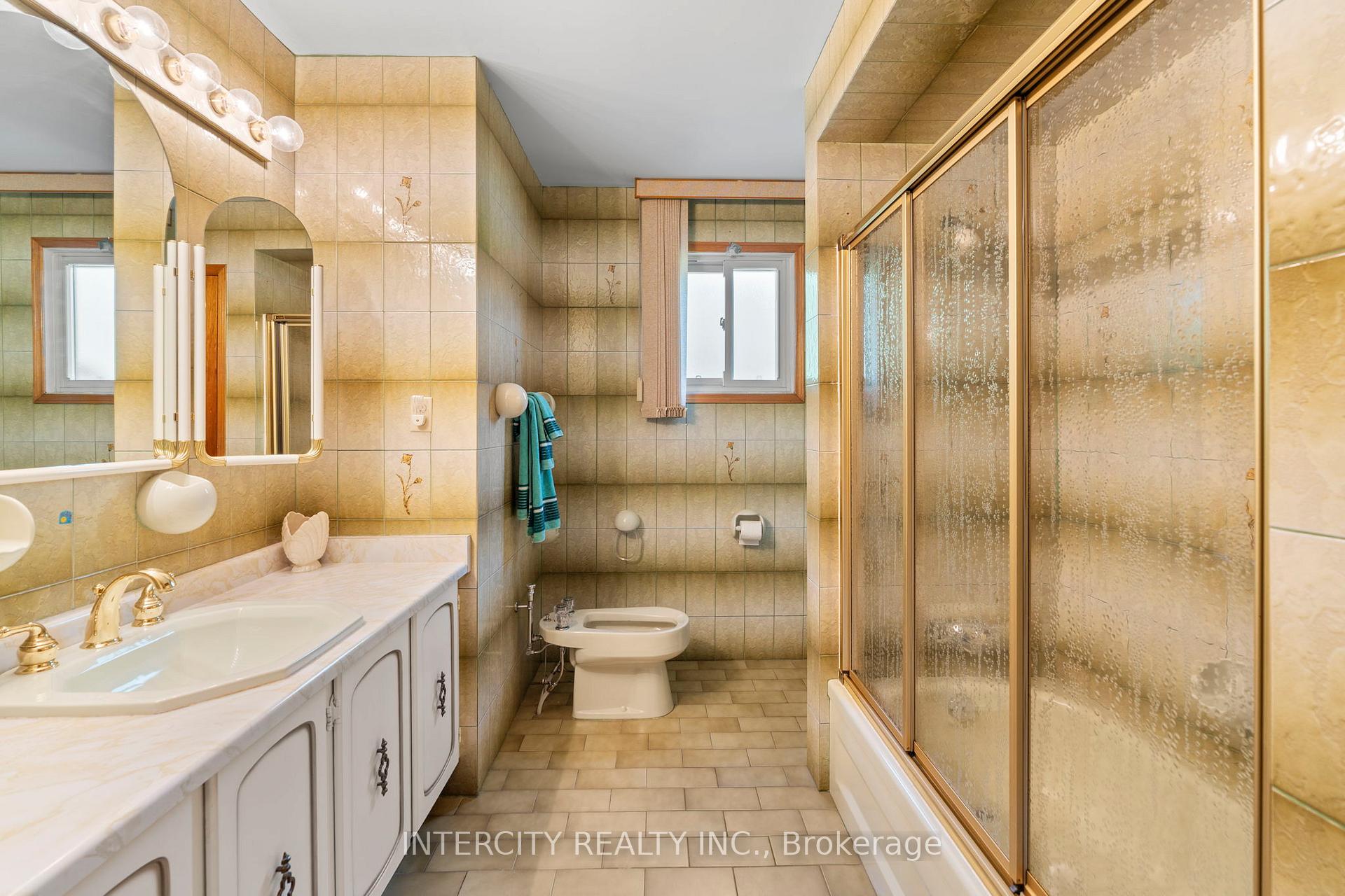 Photo 42 of 64 Brandy Crescent, Vaughan, East Woodbridge — HOMEH