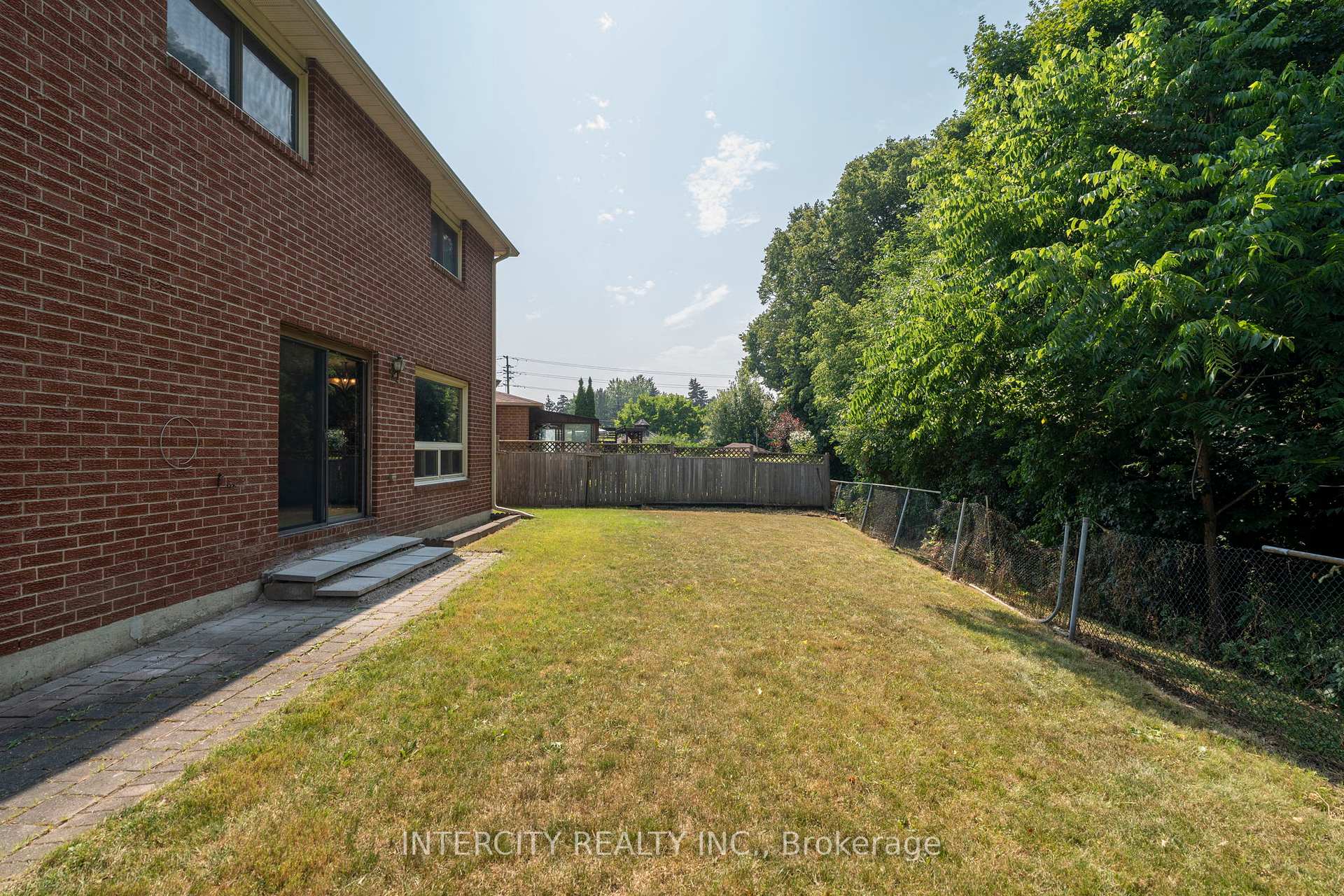 Photo 46 of 64 Brandy Crescent, Vaughan, East Woodbridge — HOMEH