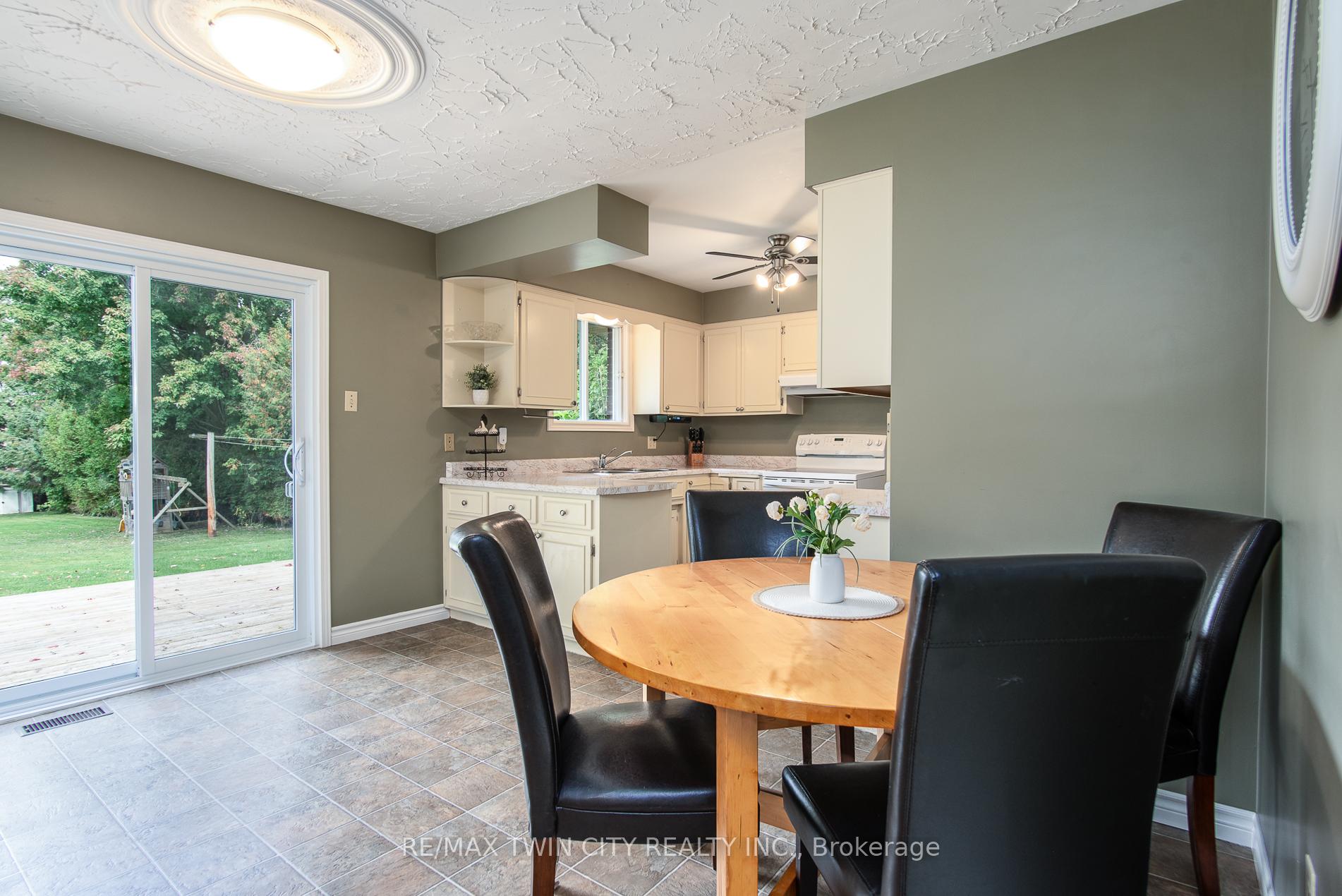 Photo 8 of 1099 Henry Street, Wellesley — HOMEH