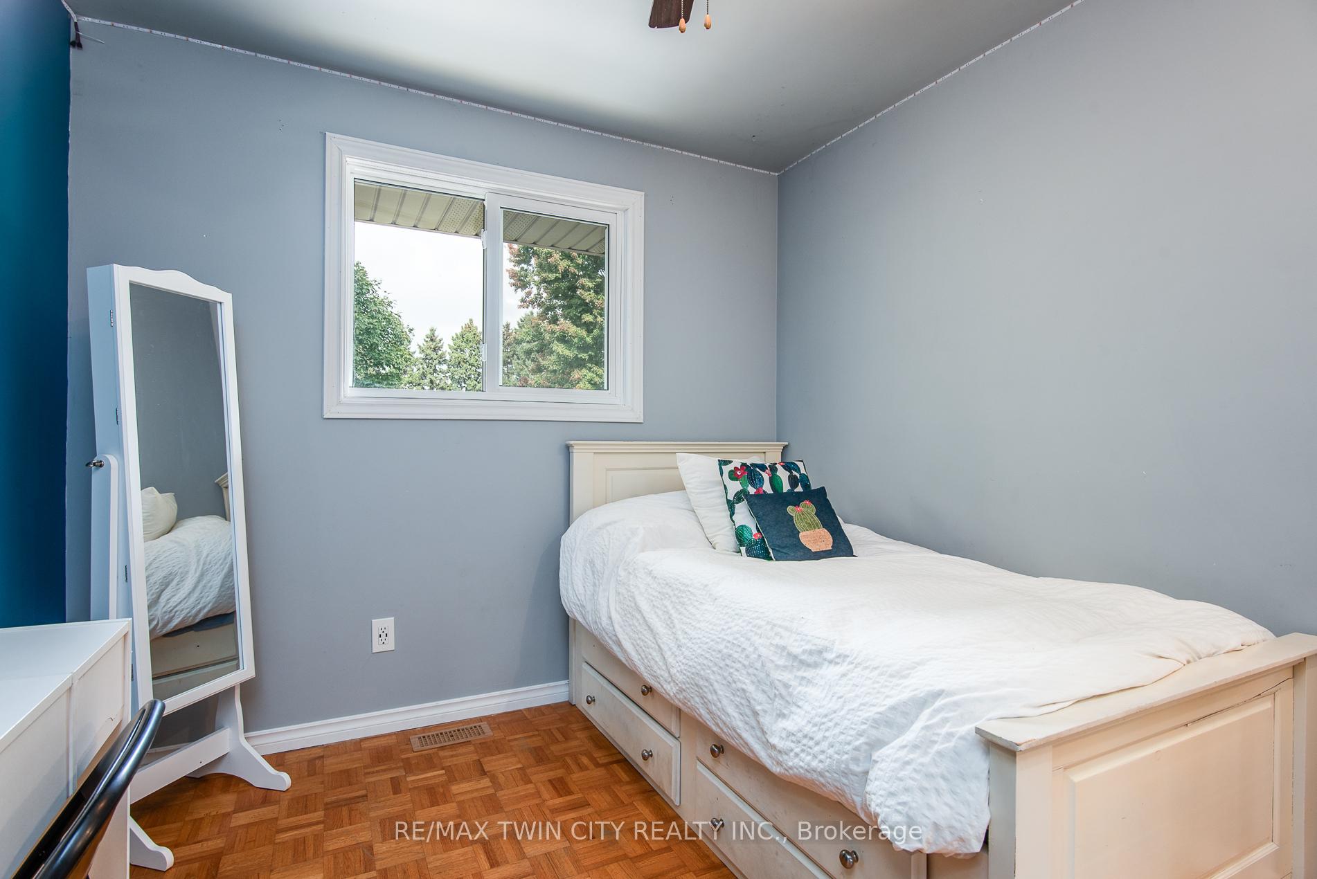 Photo 18 of 1099 Henry Street, Wellesley — HOMEH