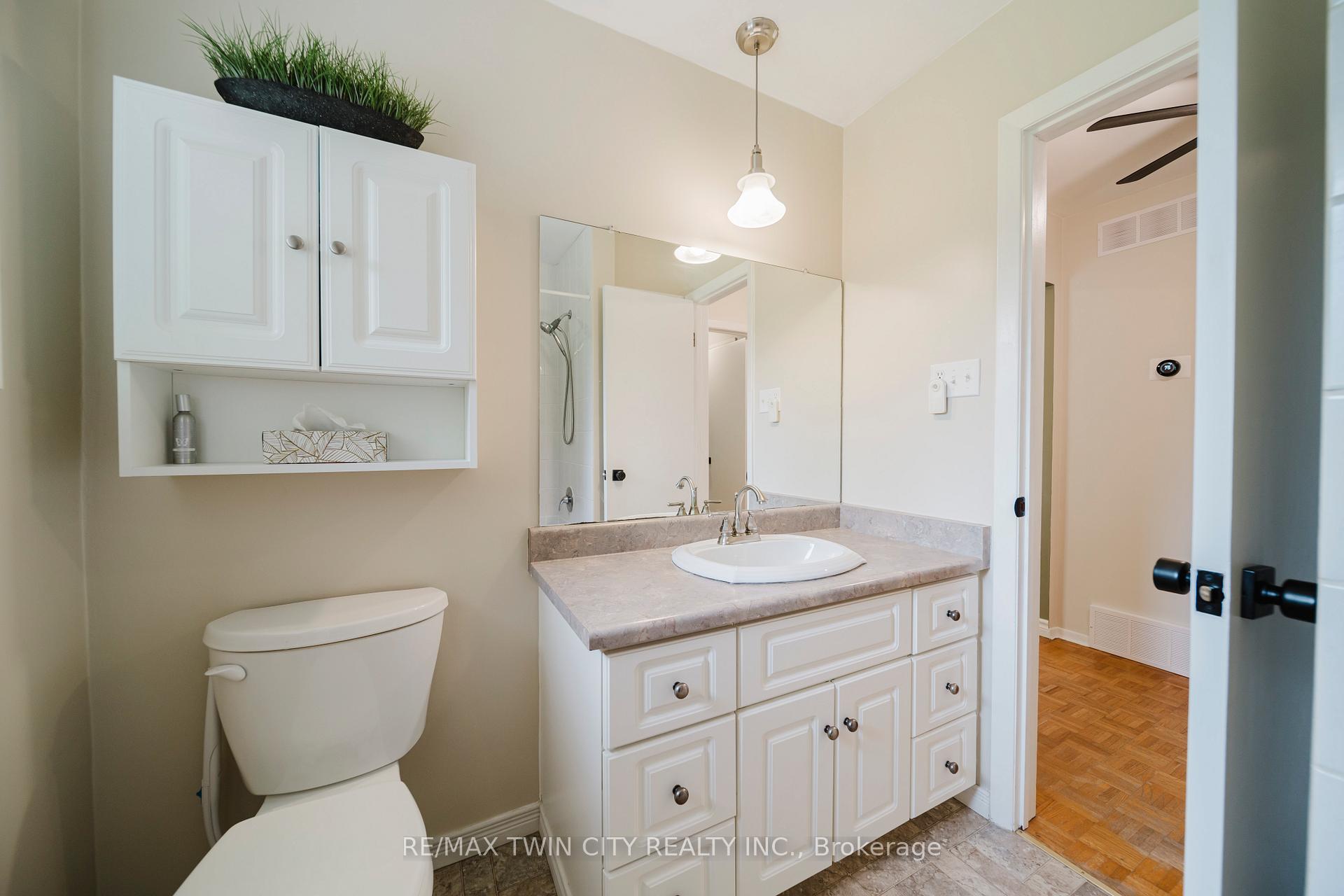 Photo 21 of 1099 Henry Street, Wellesley — HOMEH