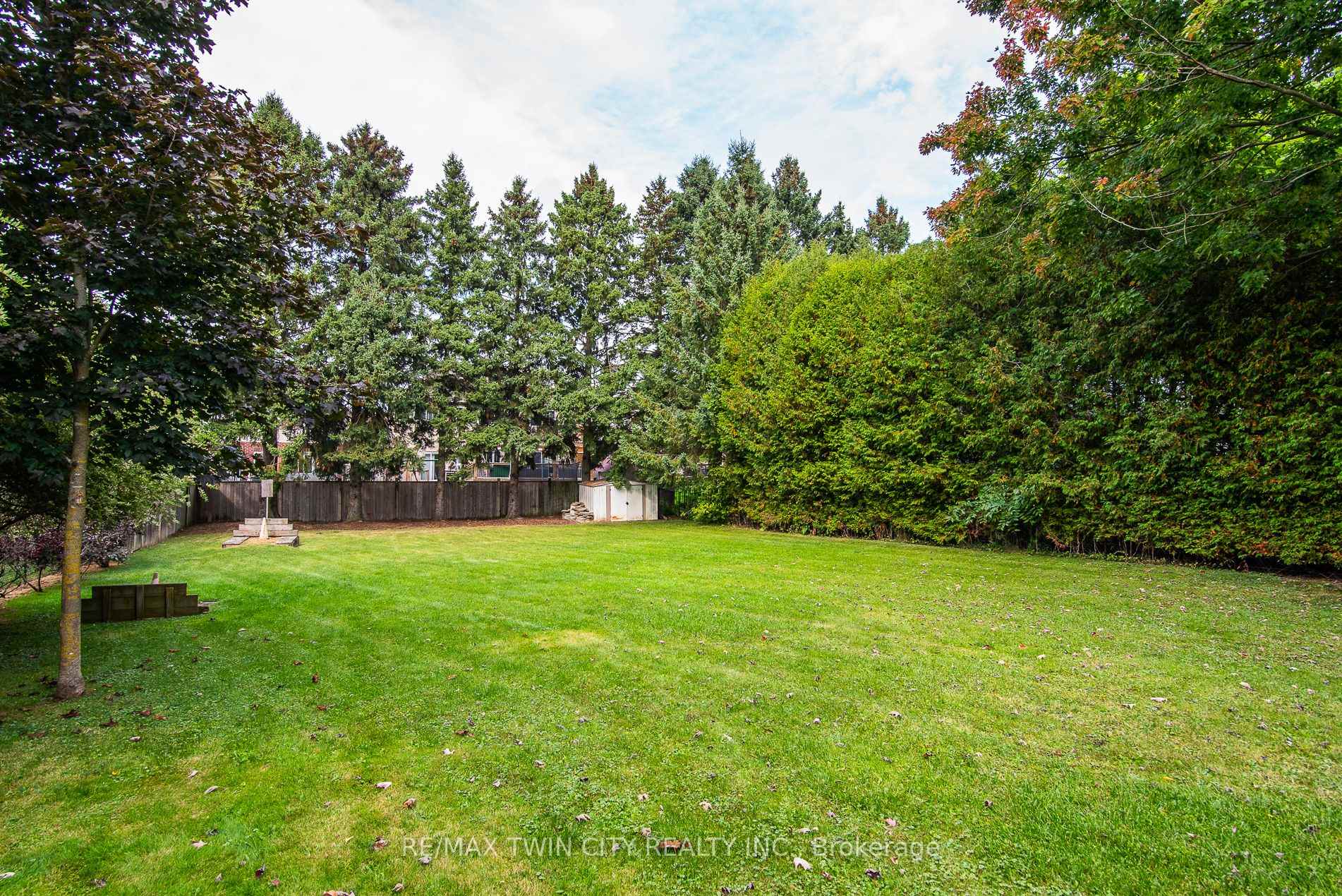 Photo 28 of 1099 Henry Street, Wellesley — HOMEH