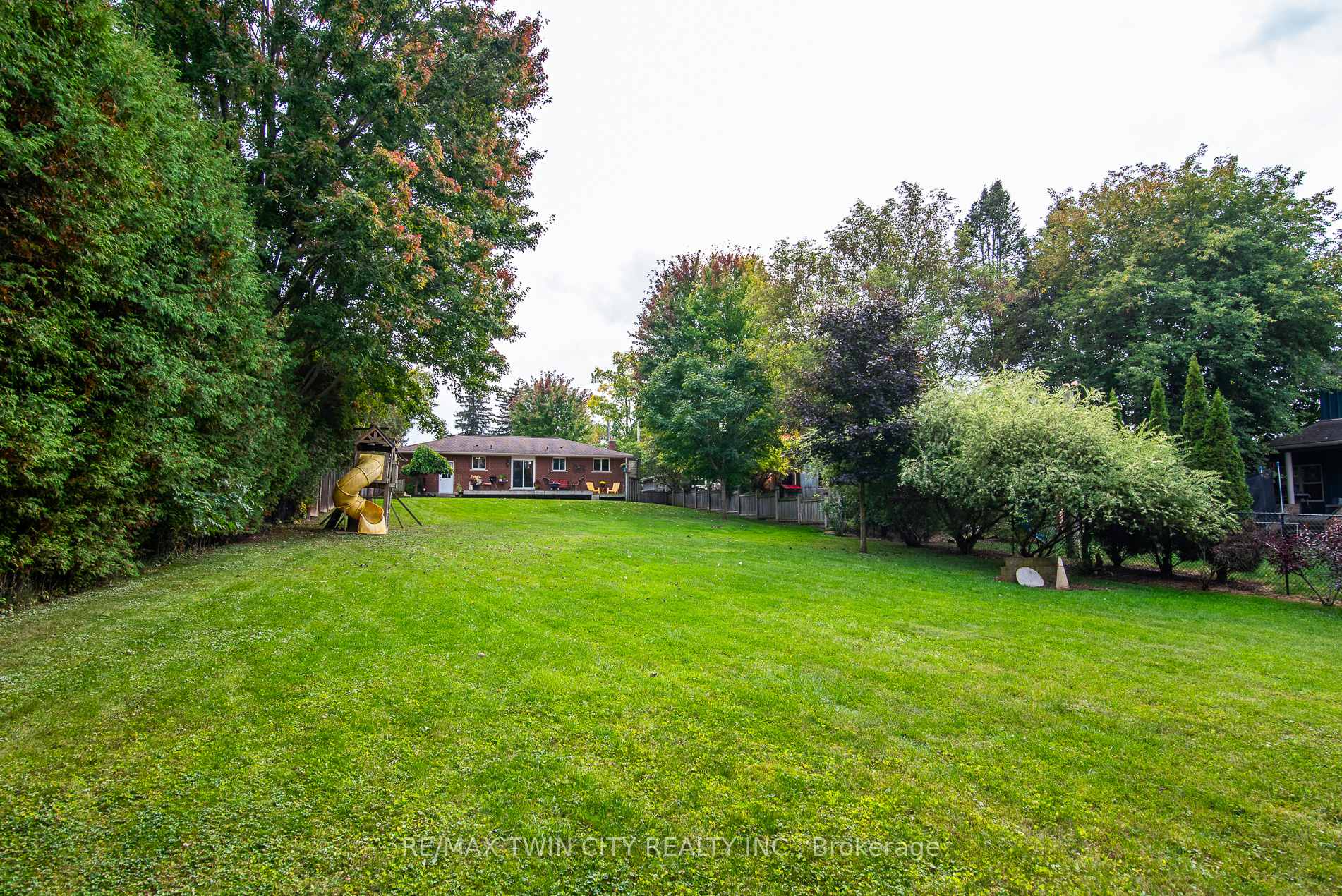 Photo 29 of 1099 Henry Street, Wellesley — HOMEH