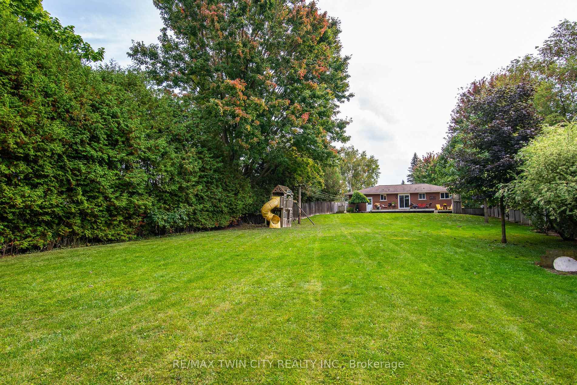 Photo 30 of 1099 Henry Street, Wellesley — HOMEH