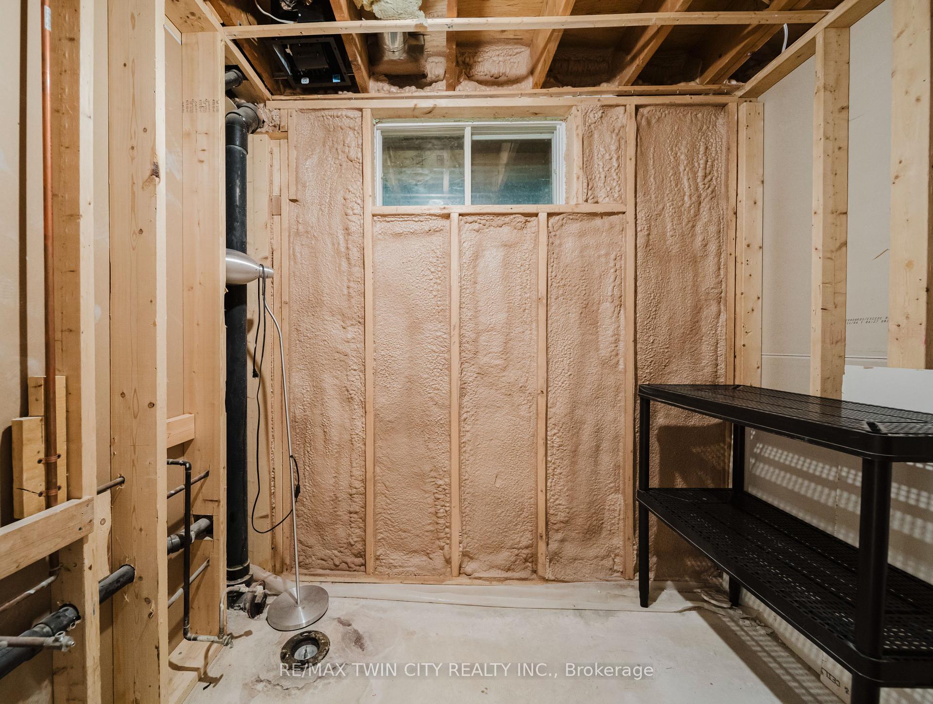 Photo 37 of 1099 Henry Street, Wellesley — HOMEH