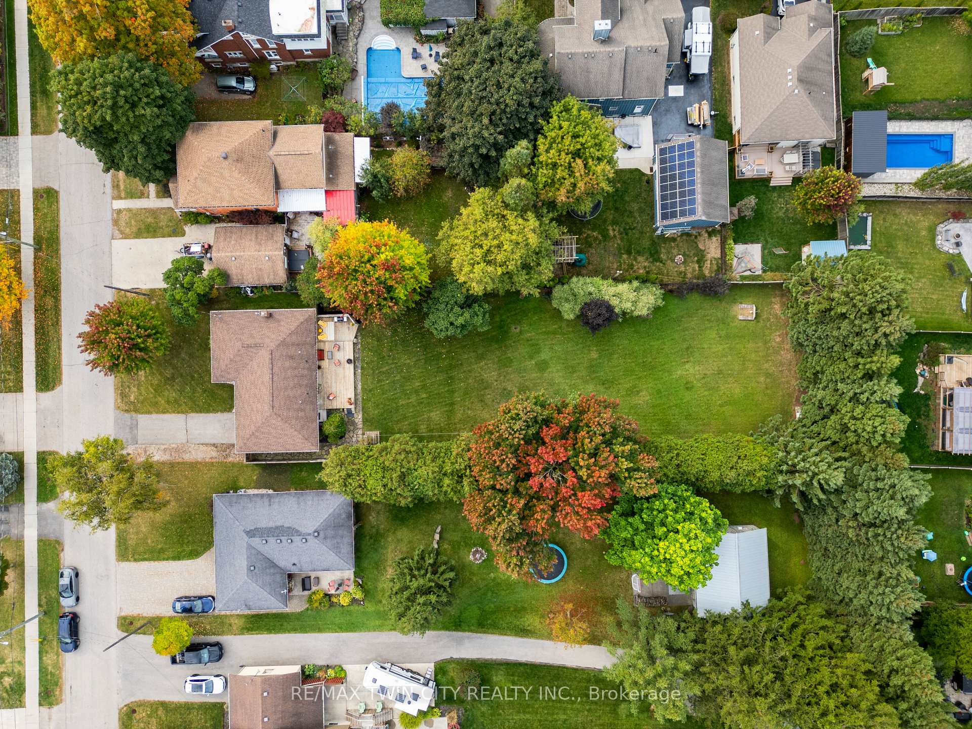 Photo 40 of 1099 Henry Street, Wellesley — HOMEH