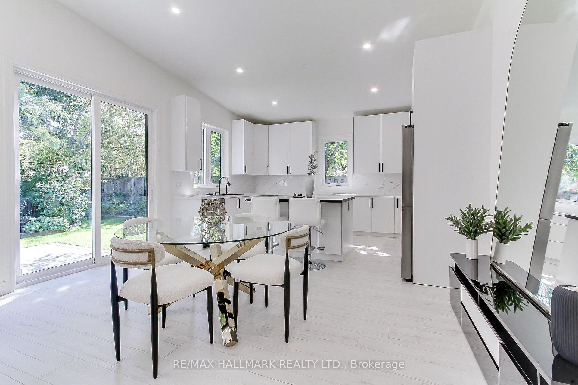 Photo 16 of 25 Knowles Crescent, Aurora, Aurora Highlands — HOMEH