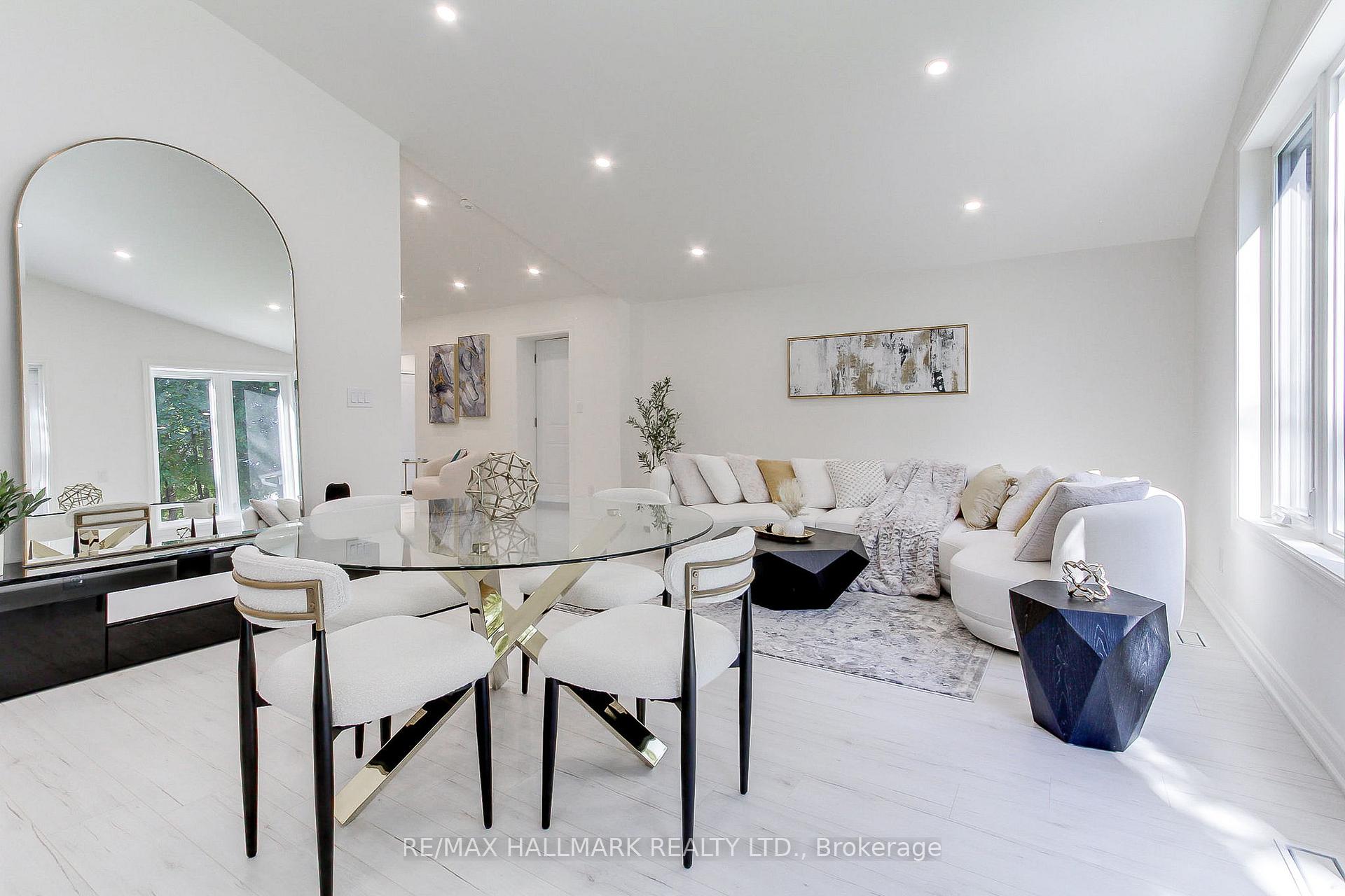 Photo 17 of 25 Knowles Crescent, Aurora, Aurora Highlands — HOMEH