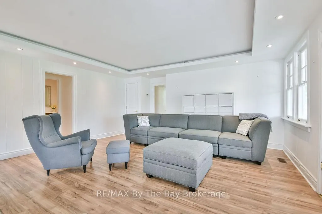Photo 9 of Unit 3, 1067 Mosley Street, Wasaga Beach — HOMEH