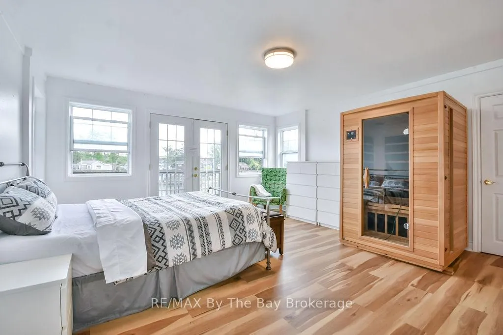 Photo 13 of Unit 3, 1067 Mosley Street, Wasaga Beach — HOMEH