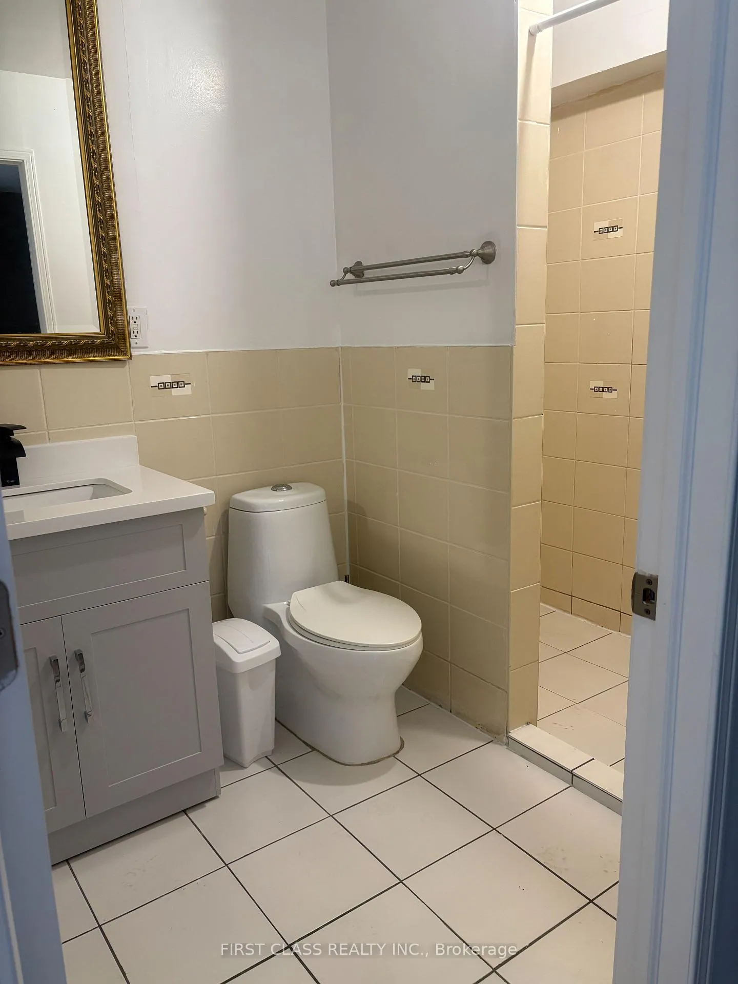 Photo 14 of 131 Santa Maria Trail, Vaughan, Vellore Village — HOMEH