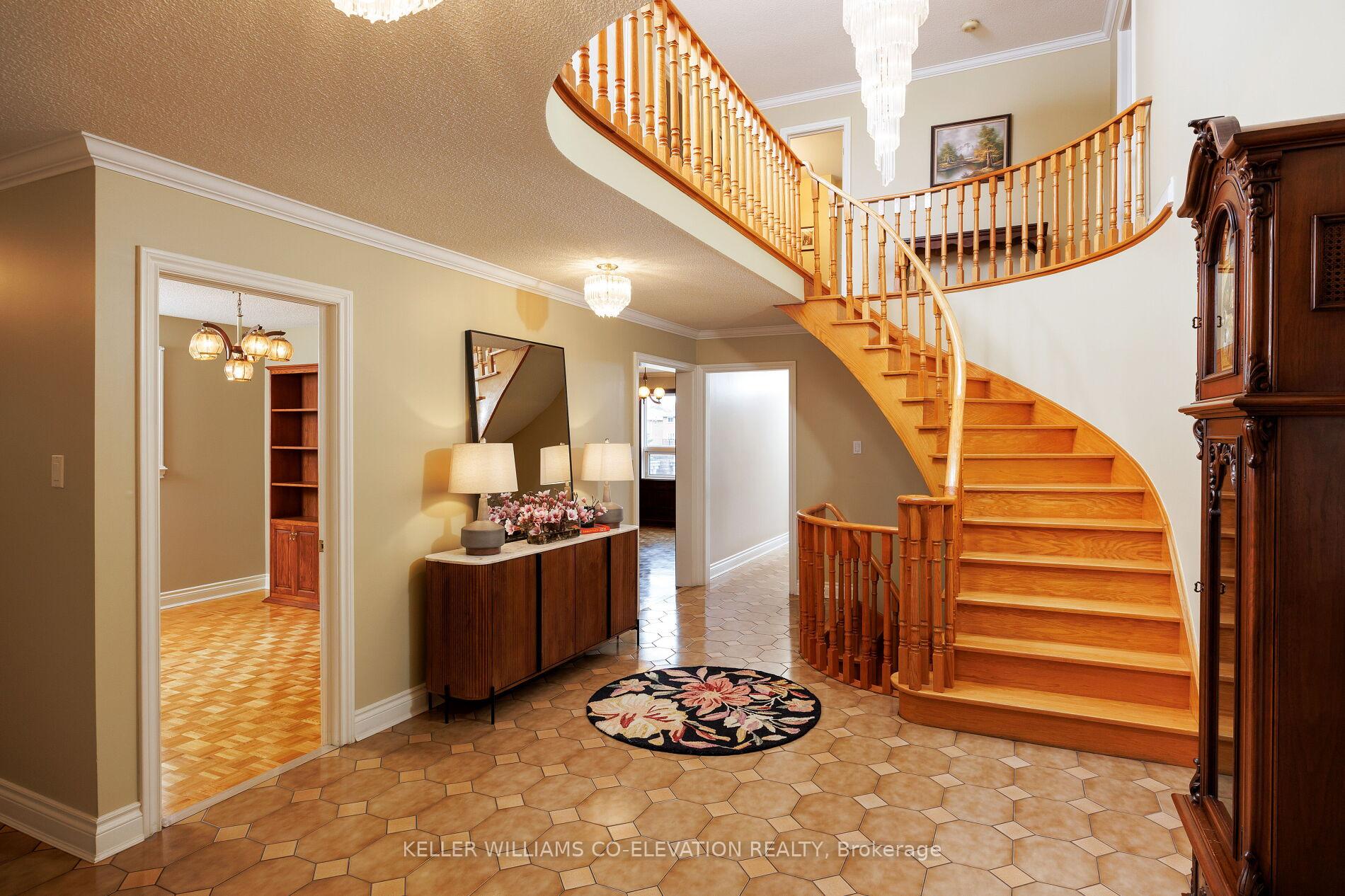 Photo 6 of 73 Queenston Crescent, Vaughan, East Woodbridge — HOMEH