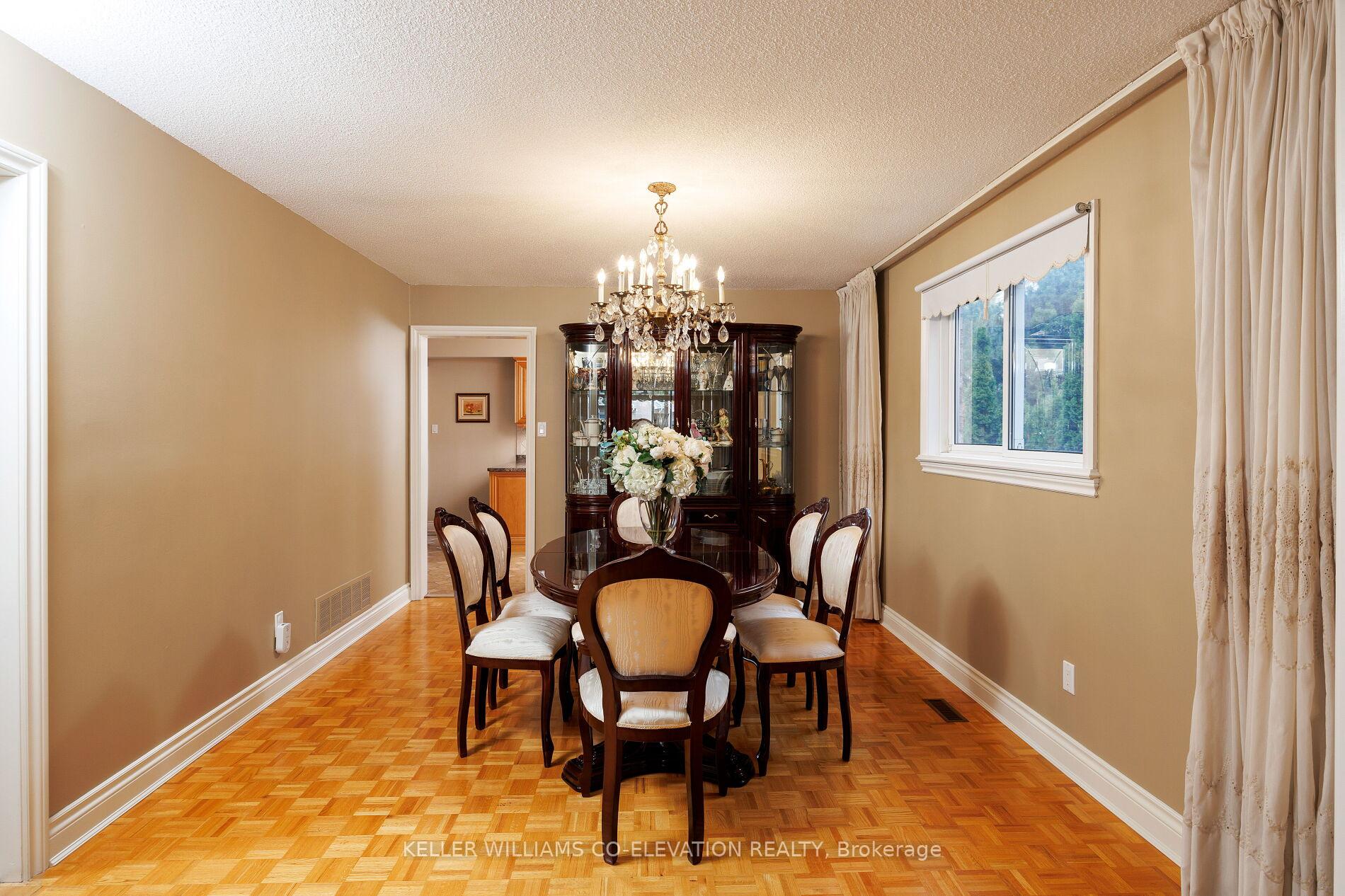 Photo 11 of 73 Queenston Crescent, Vaughan, East Woodbridge — HOMEH