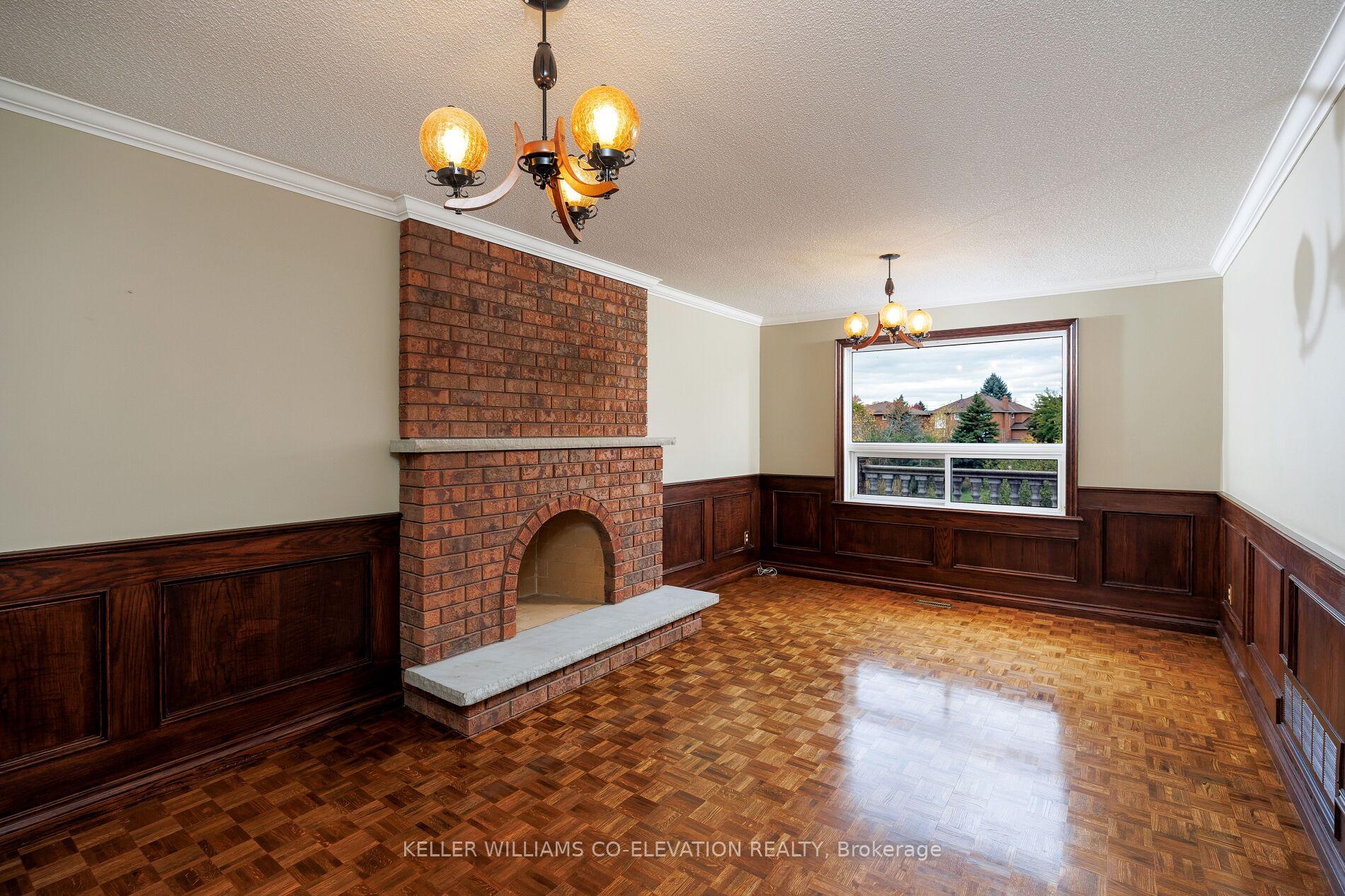 Photo 19 of 73 Queenston Crescent, Vaughan, East Woodbridge — HOMEH