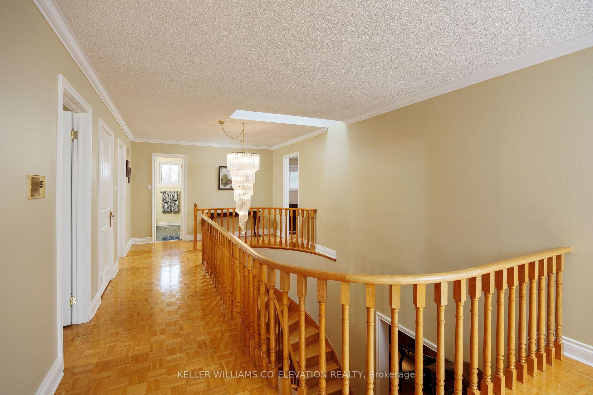Photo 25 of 73 Queenston Crescent, Vaughan, East Woodbridge — HOMEH