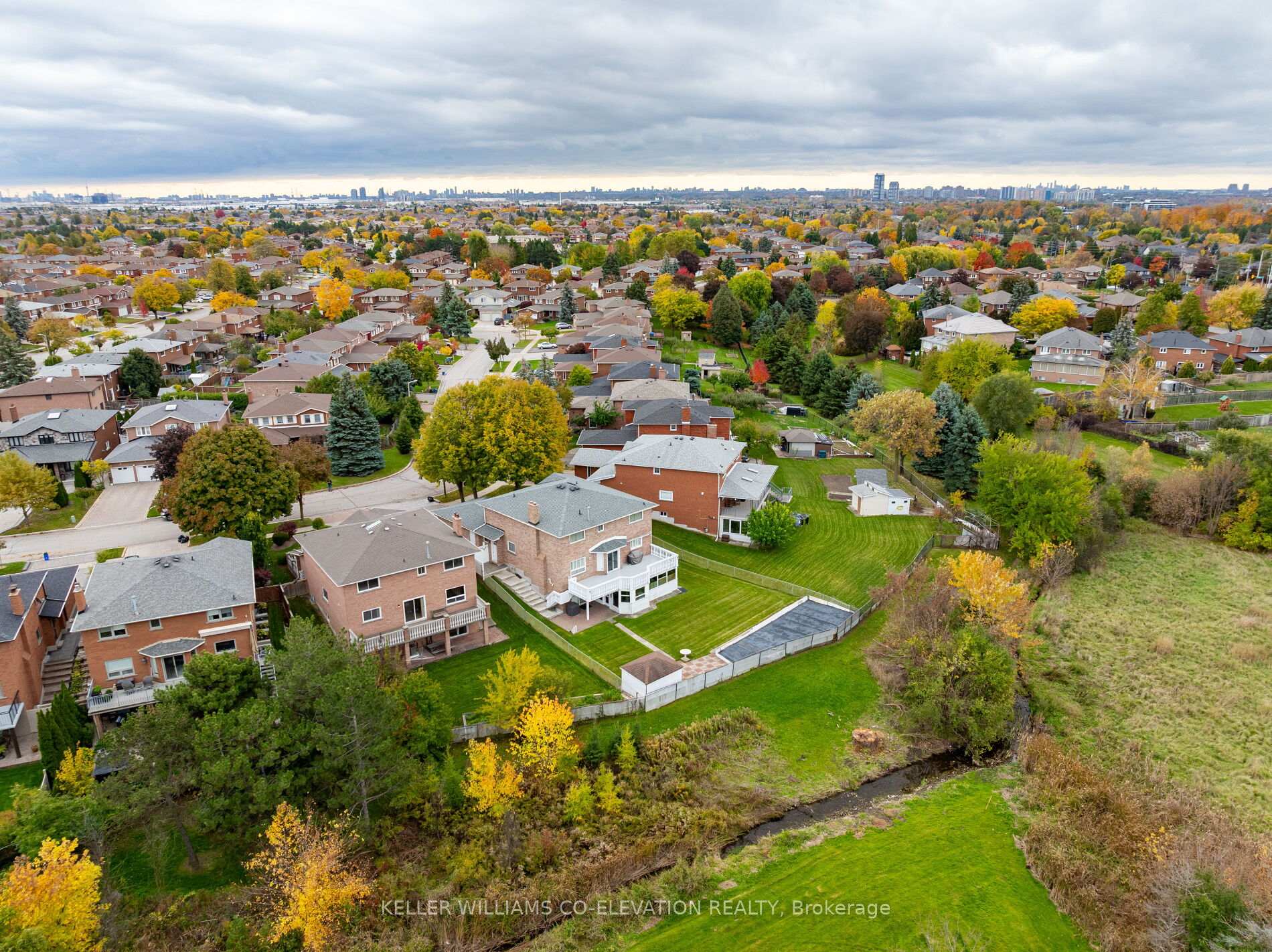 Photo 41 of 73 Queenston Crescent, Vaughan, East Woodbridge — HOMEH